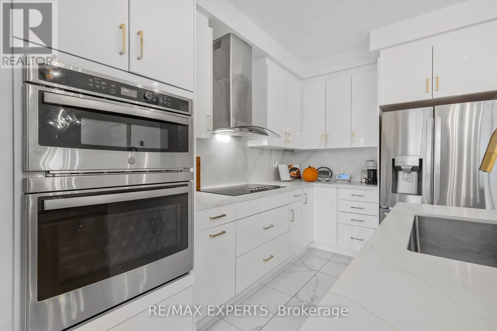 1358 LOBELIA CRESCENT