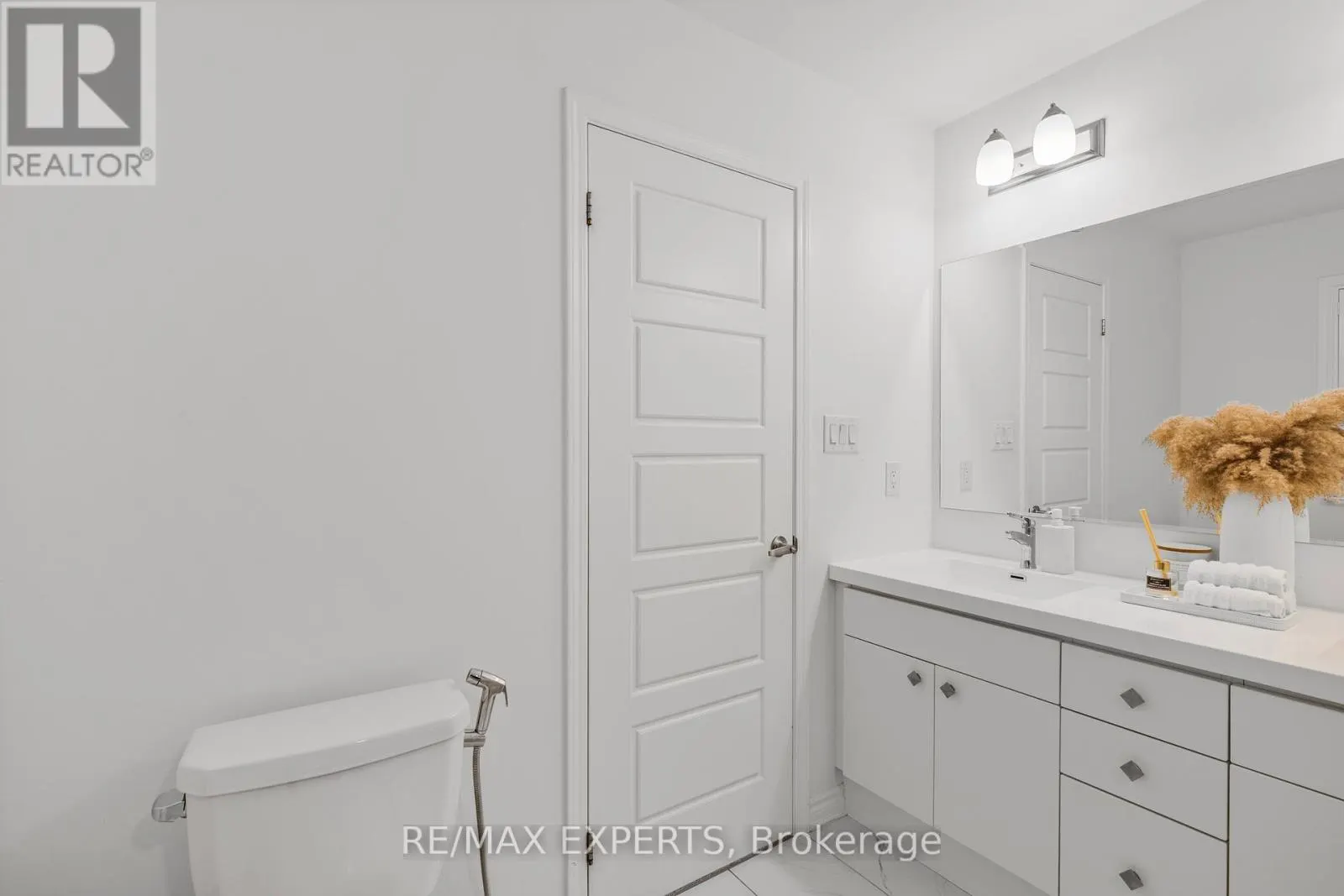 1358 LOBELIA CRESCENT