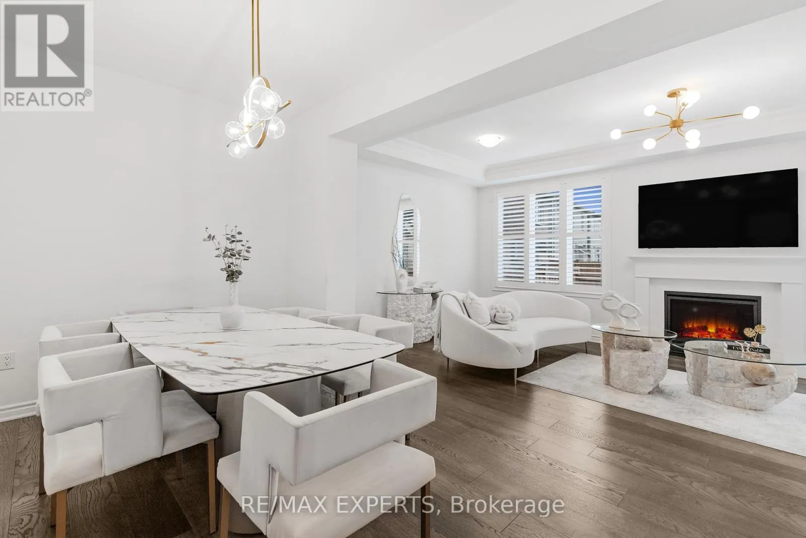 1358 LOBELIA CRESCENT