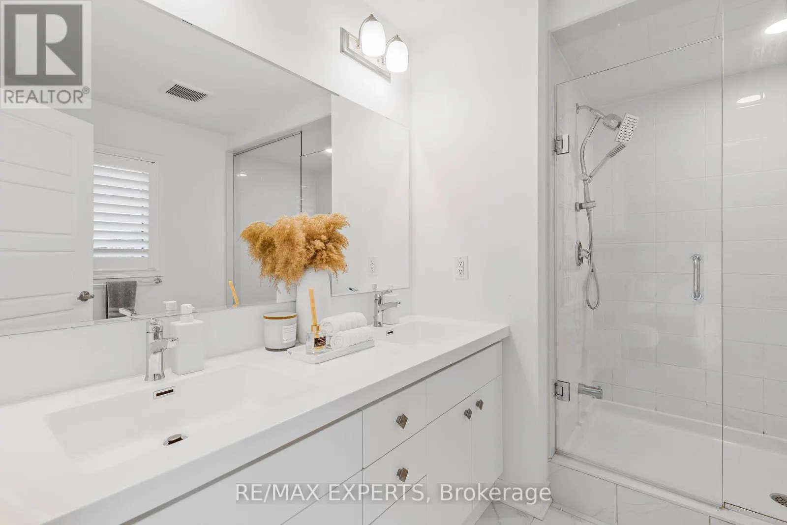 1358 LOBELIA CRESCENT