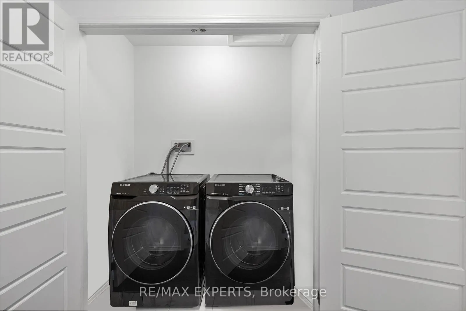 1358 LOBELIA CRESCENT