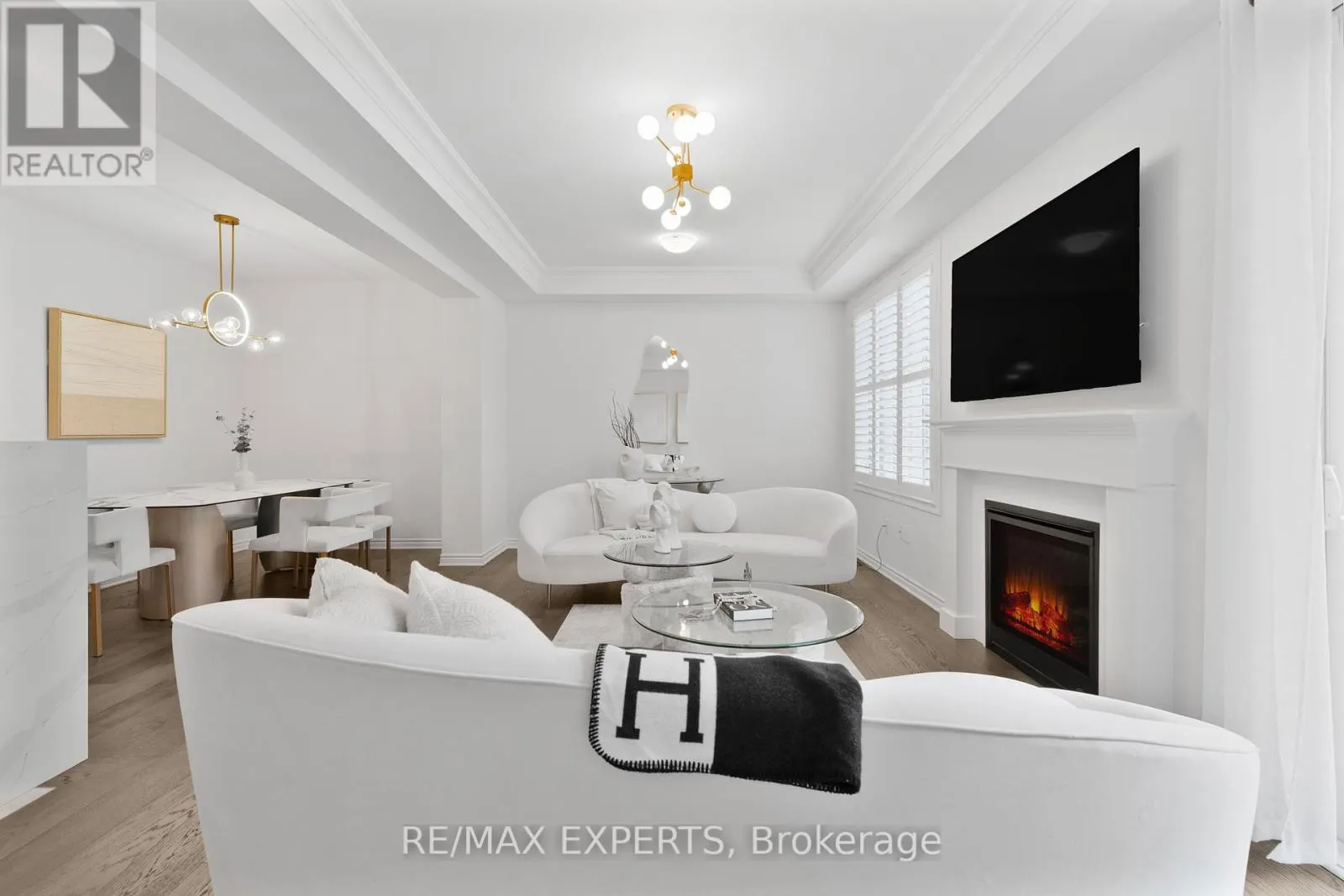 1358 LOBELIA CRESCENT