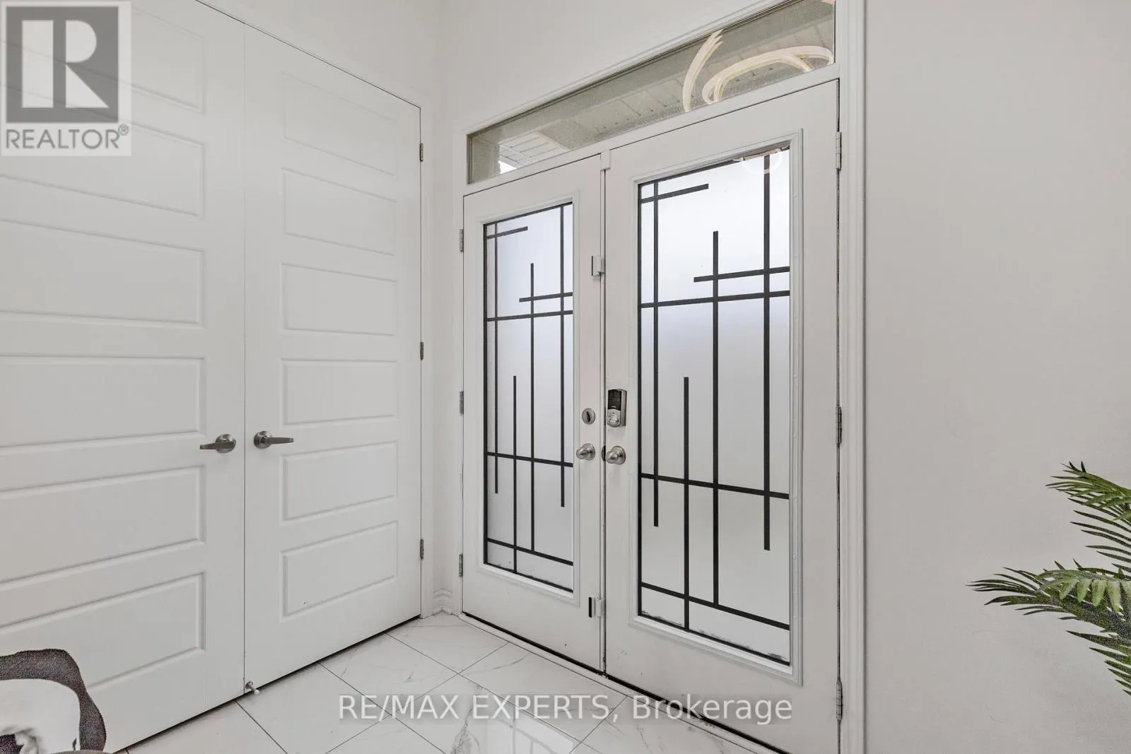 1358 LOBELIA CRESCENT