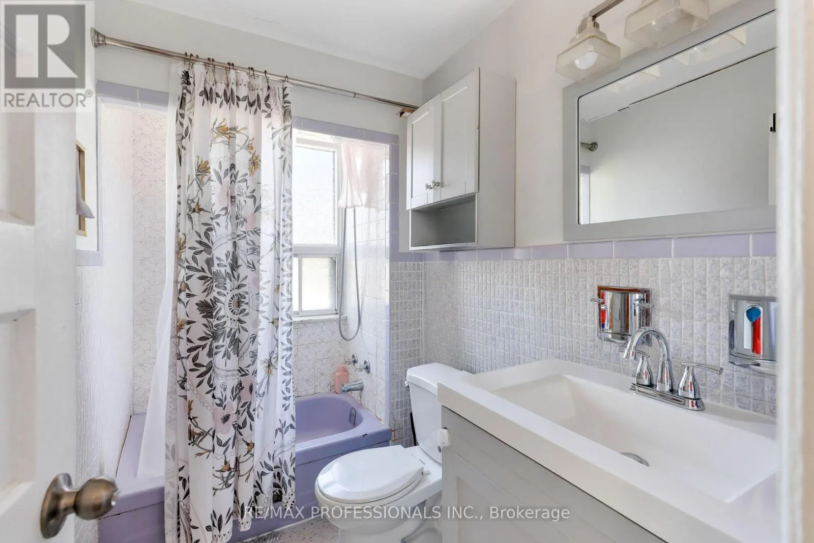 176 SYMINGTON AVENUE