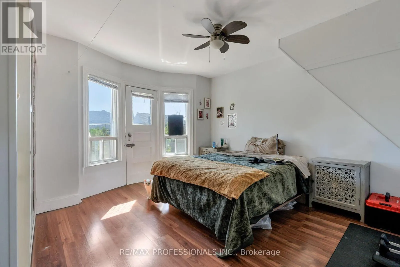 176 SYMINGTON AVENUE