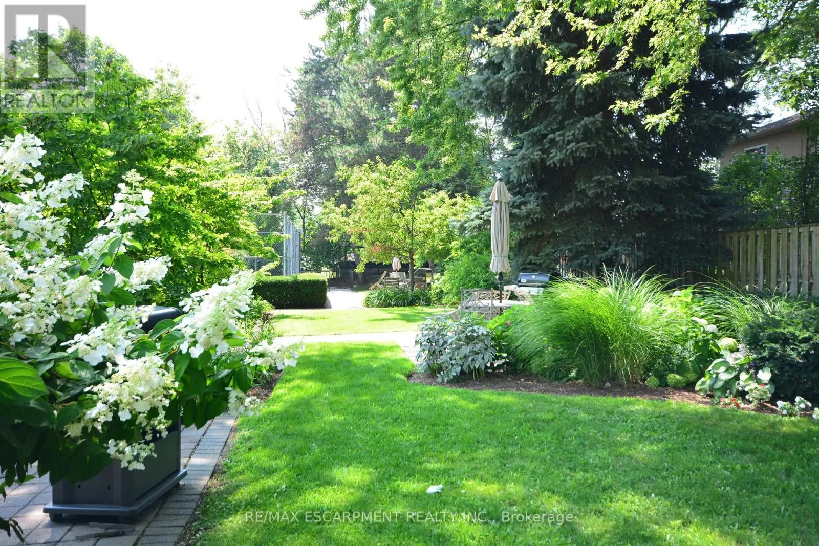 302 - 1201 NORTH SHORE BOULEVARD E