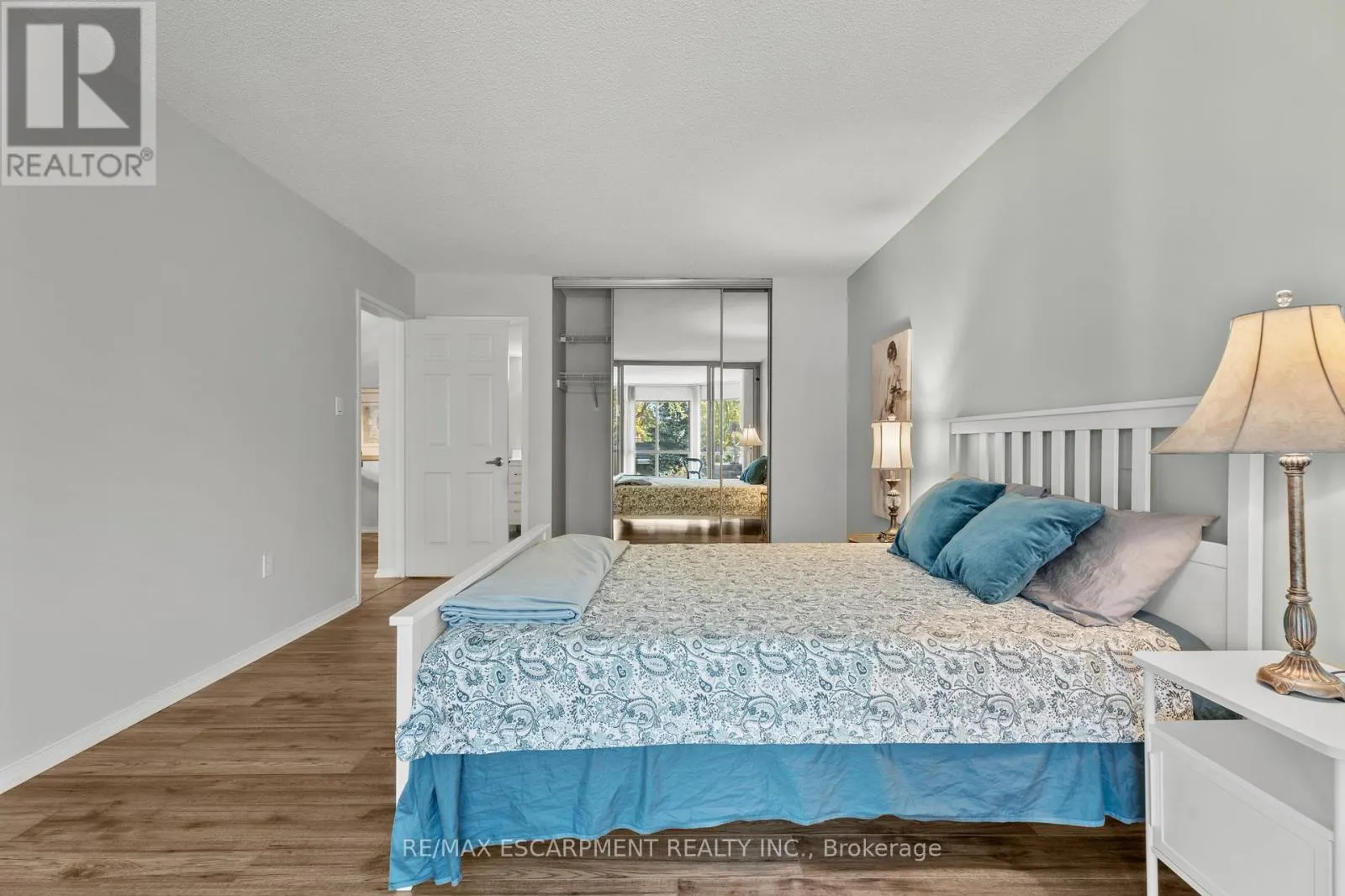 302 - 1201 NORTH SHORE BOULEVARD E