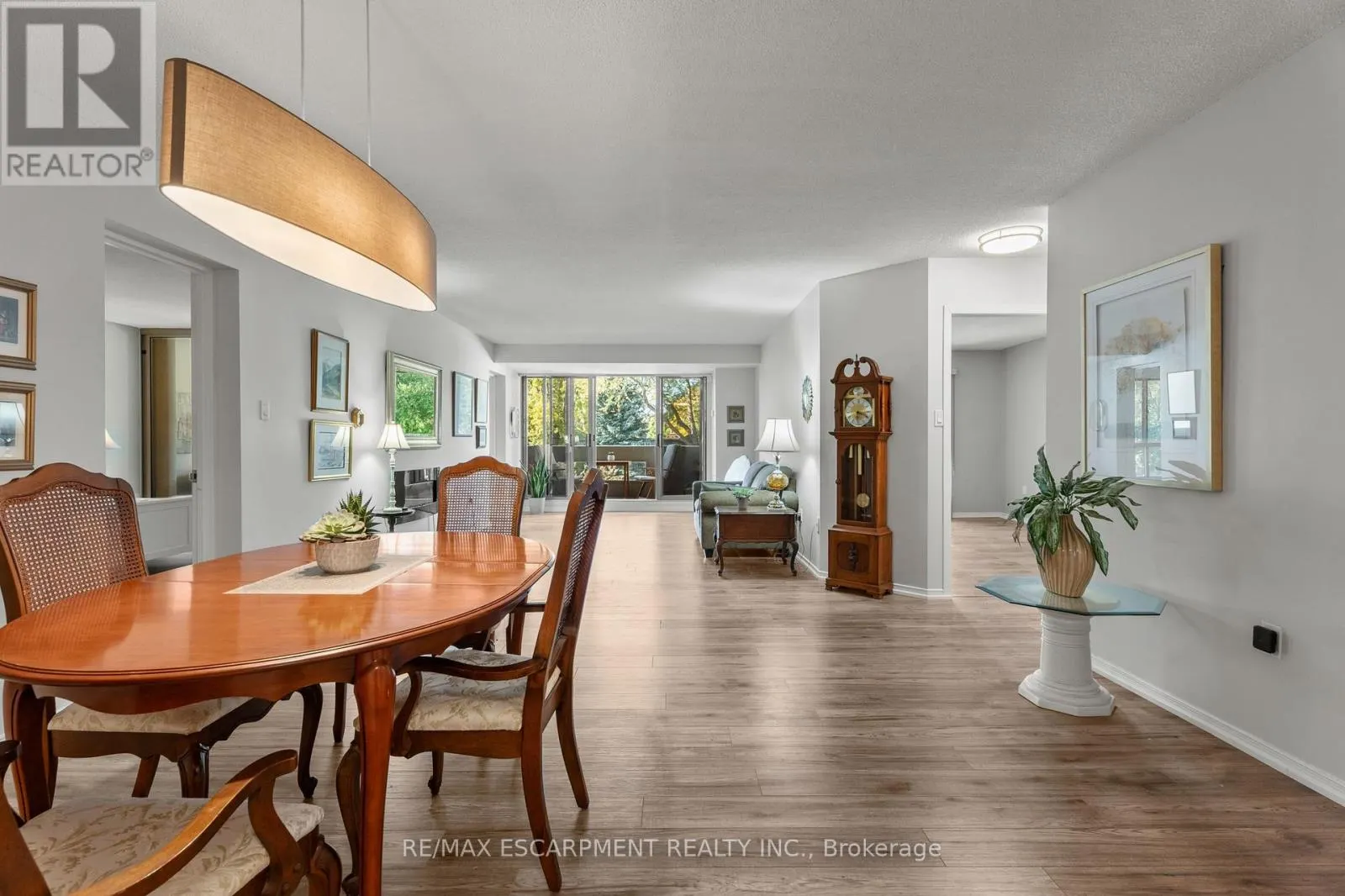 302 - 1201 NORTH SHORE BOULEVARD E