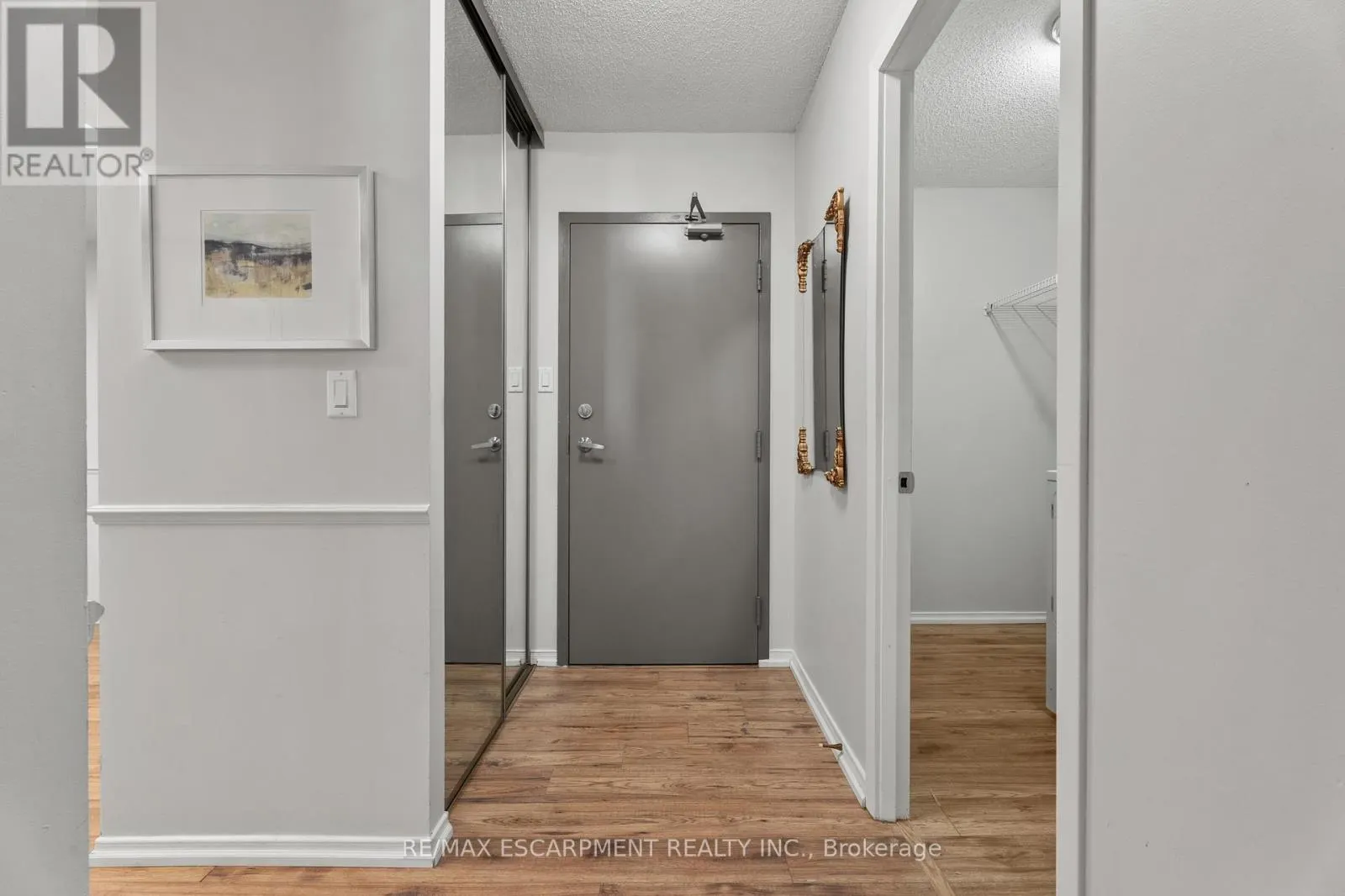 302 - 1201 NORTH SHORE BOULEVARD E