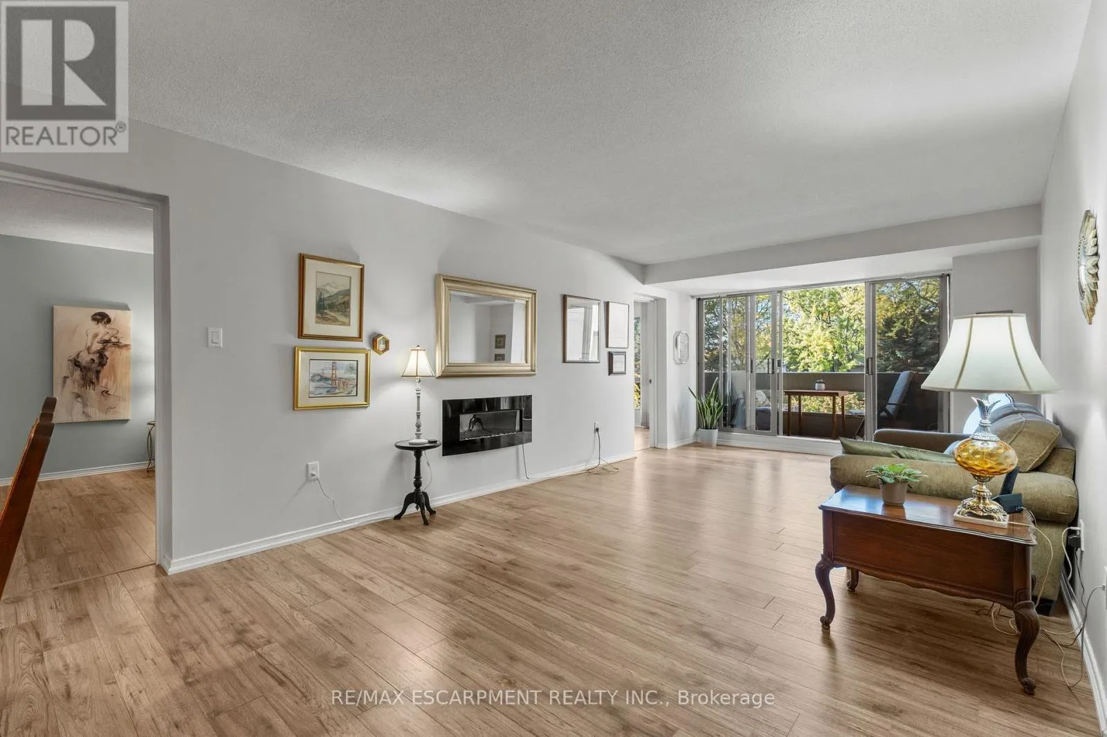 302 - 1201 NORTH SHORE BOULEVARD E