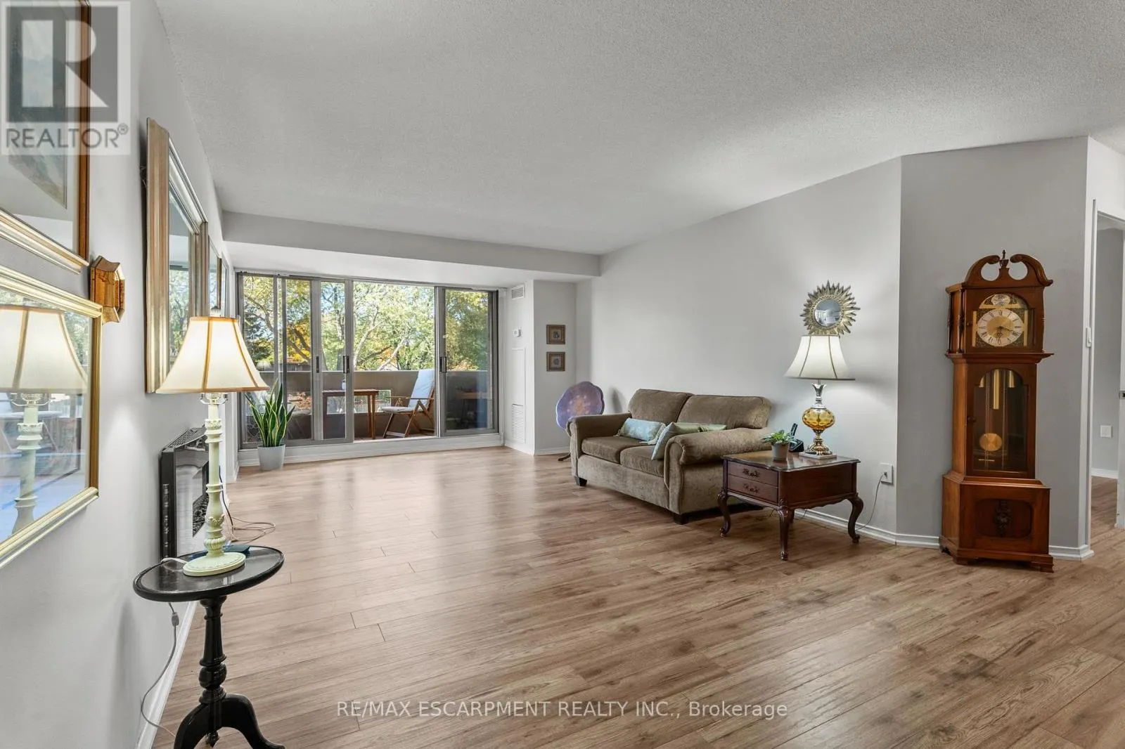 302 - 1201 NORTH SHORE BOULEVARD E