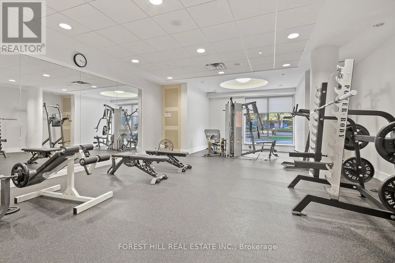 1029 - 5233 DUNDAS STREET W