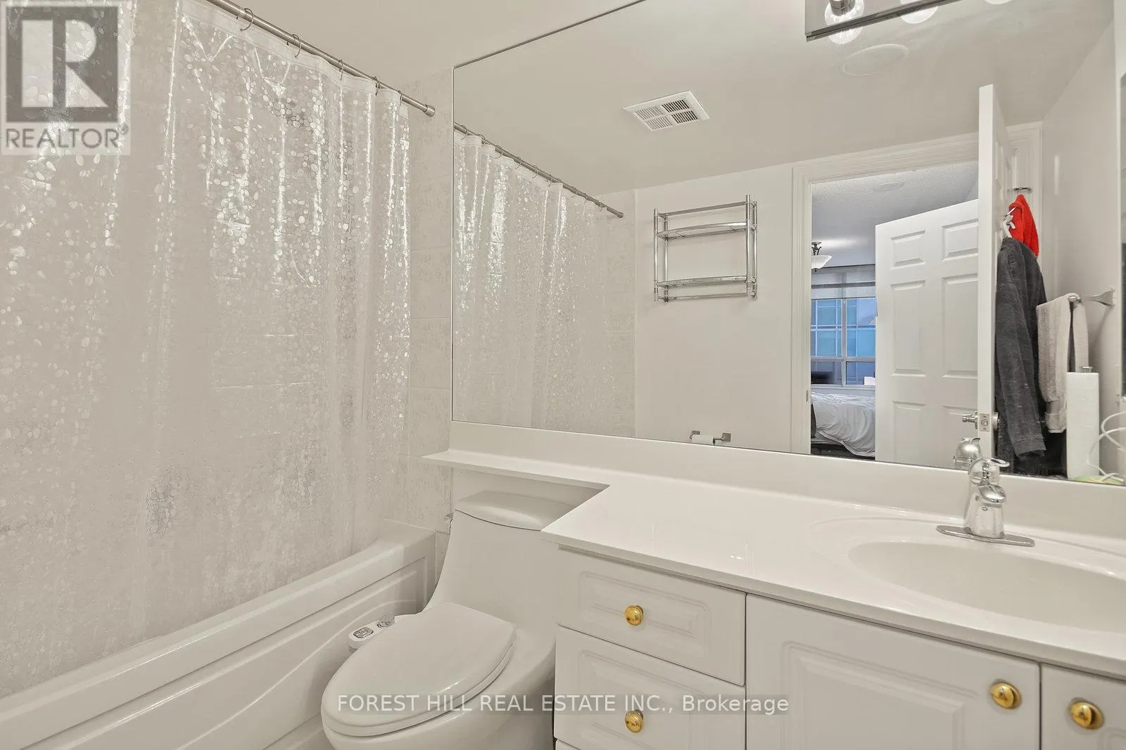 1029 - 5233 DUNDAS STREET W