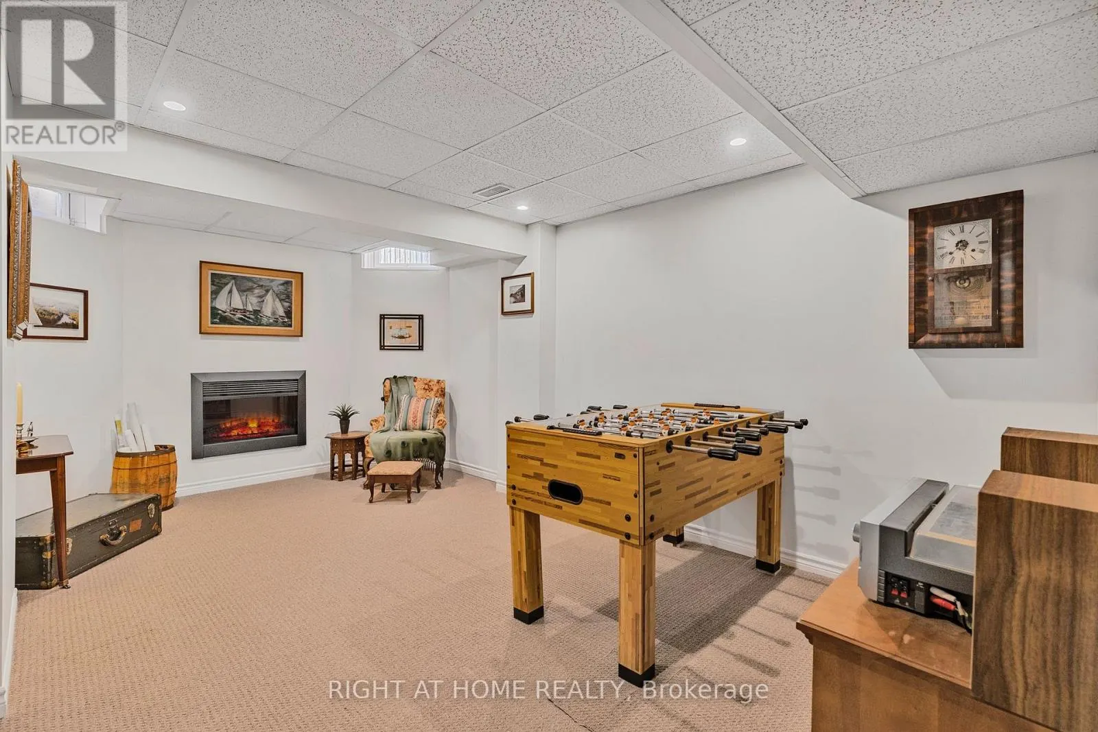 3351 HAYHURST CRESCENT