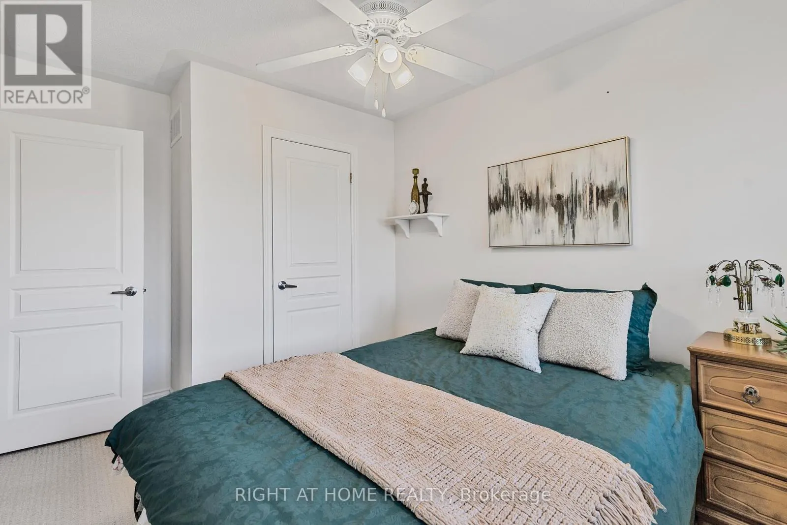 3351 HAYHURST CRESCENT