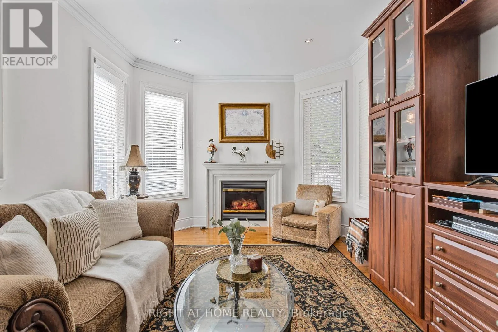 3351 HAYHURST CRESCENT