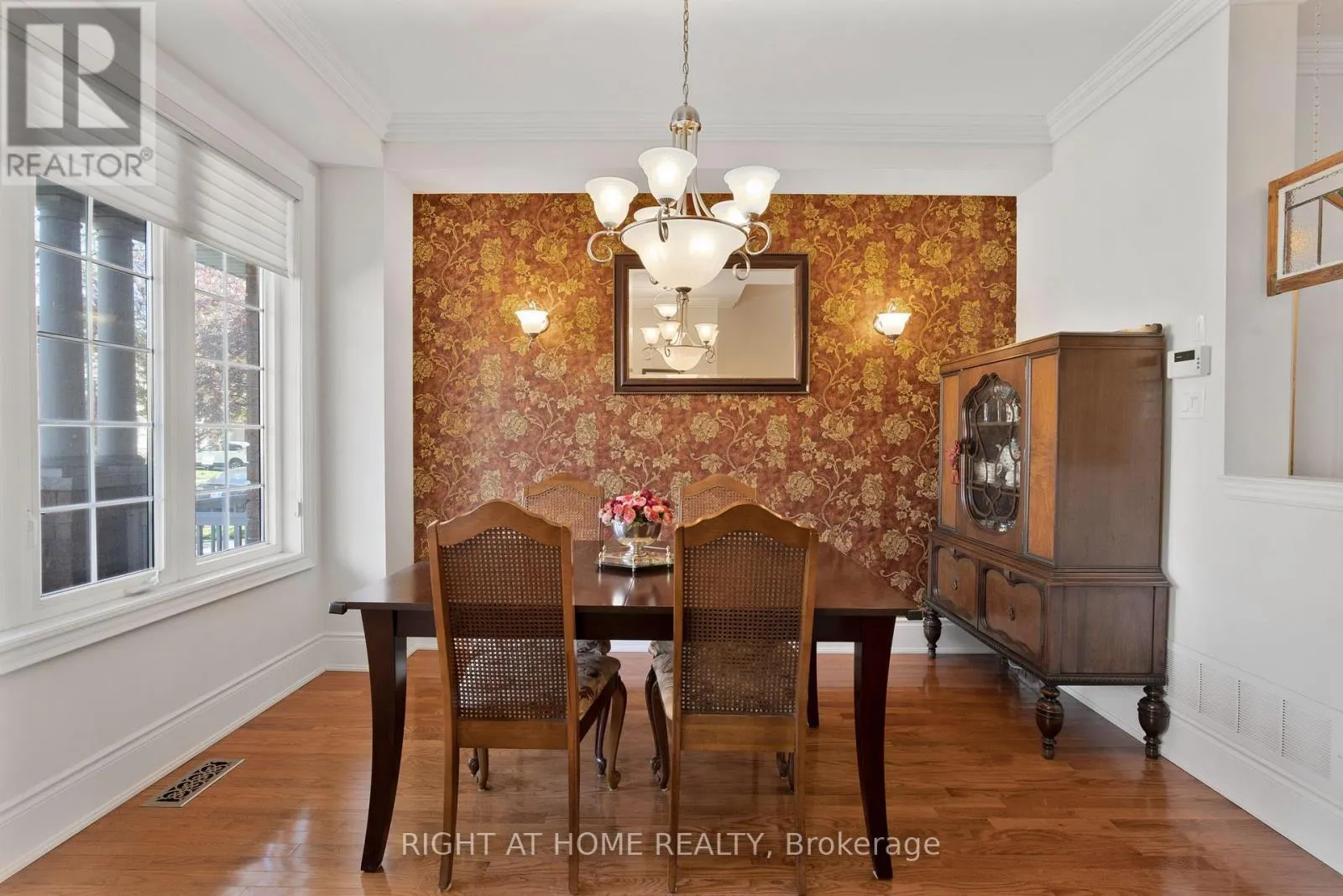 3351 HAYHURST CRESCENT