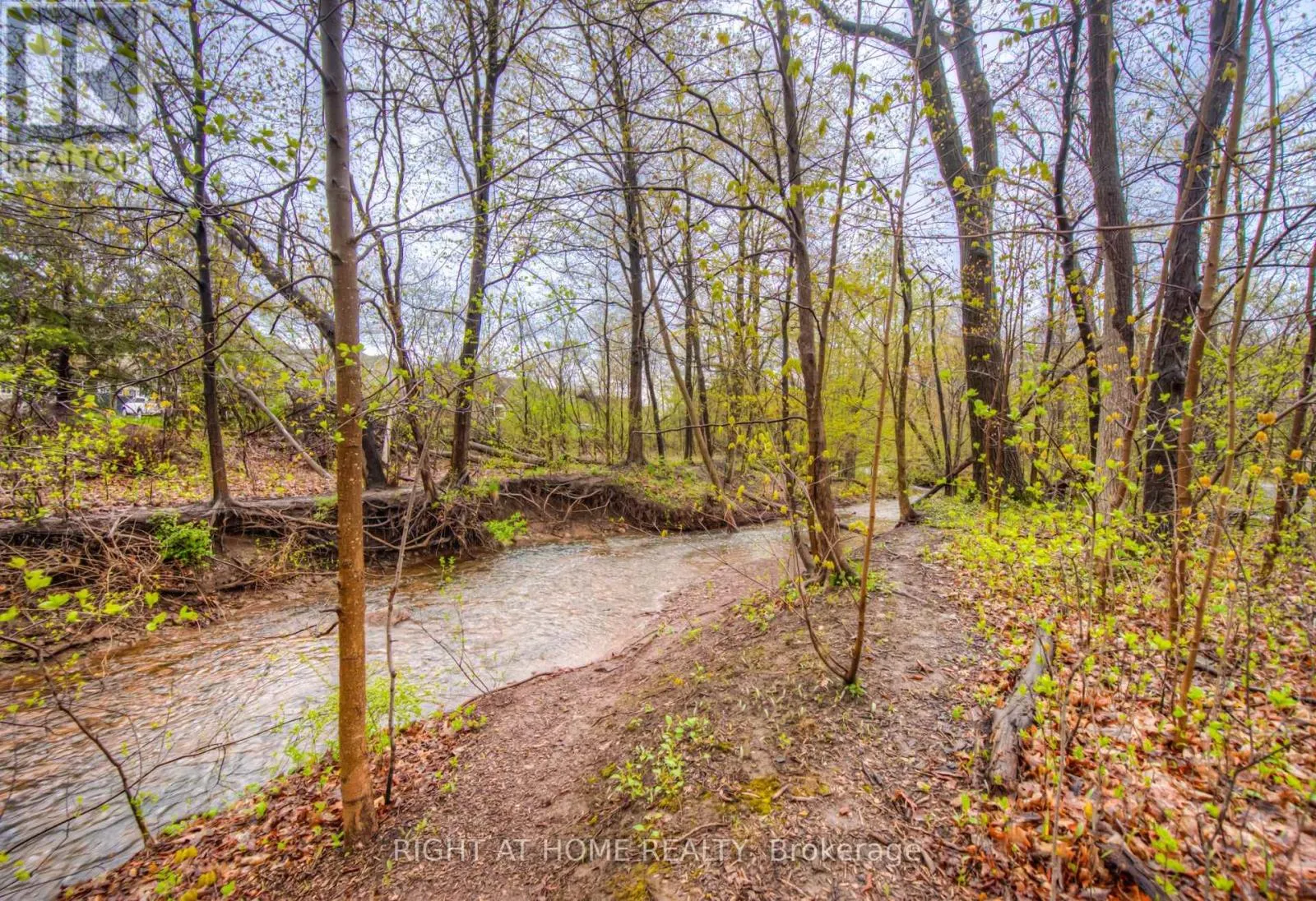 3351 HAYHURST CRESCENT