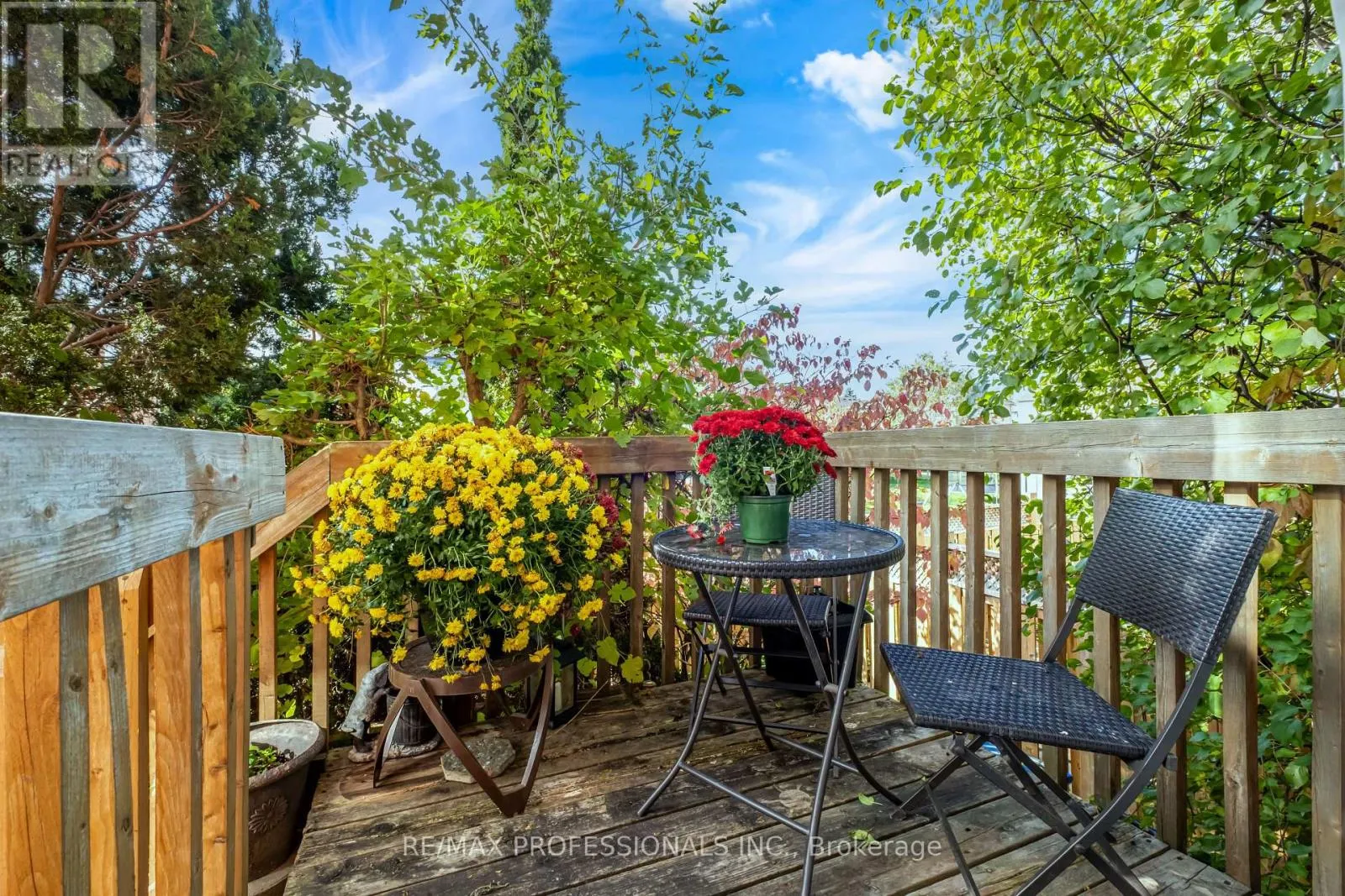 65 HICKORYBUSH AVENUE