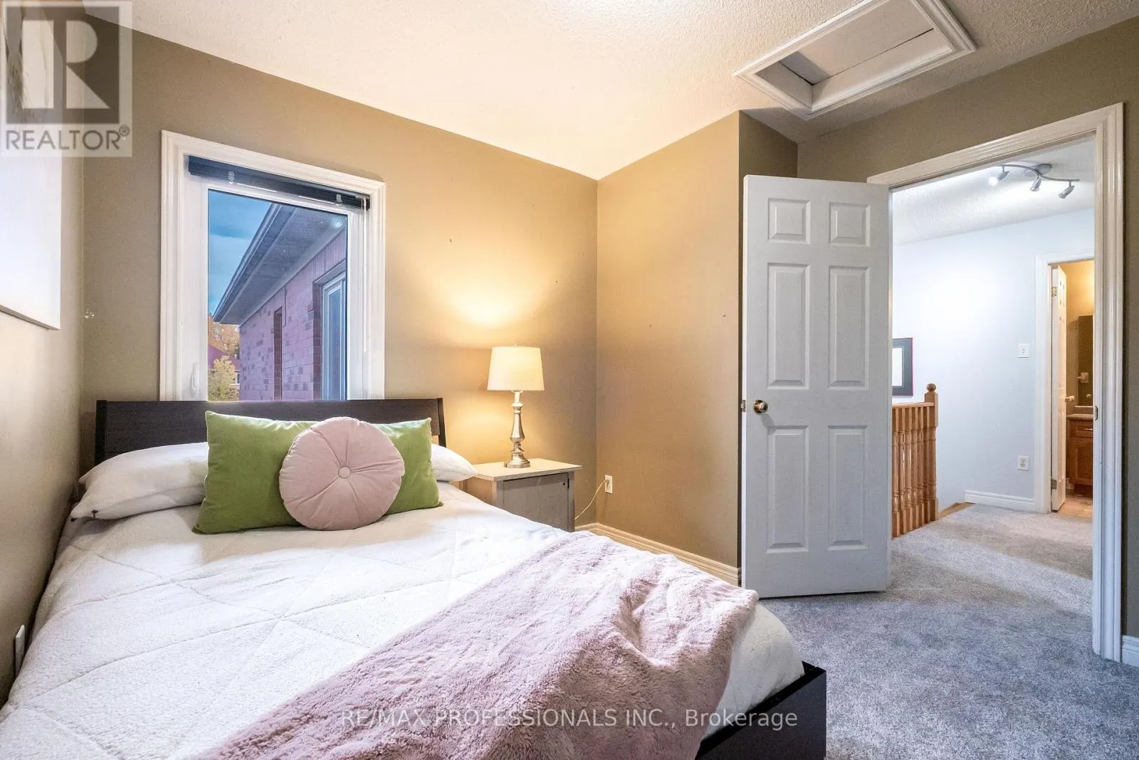 65 HICKORYBUSH AVENUE