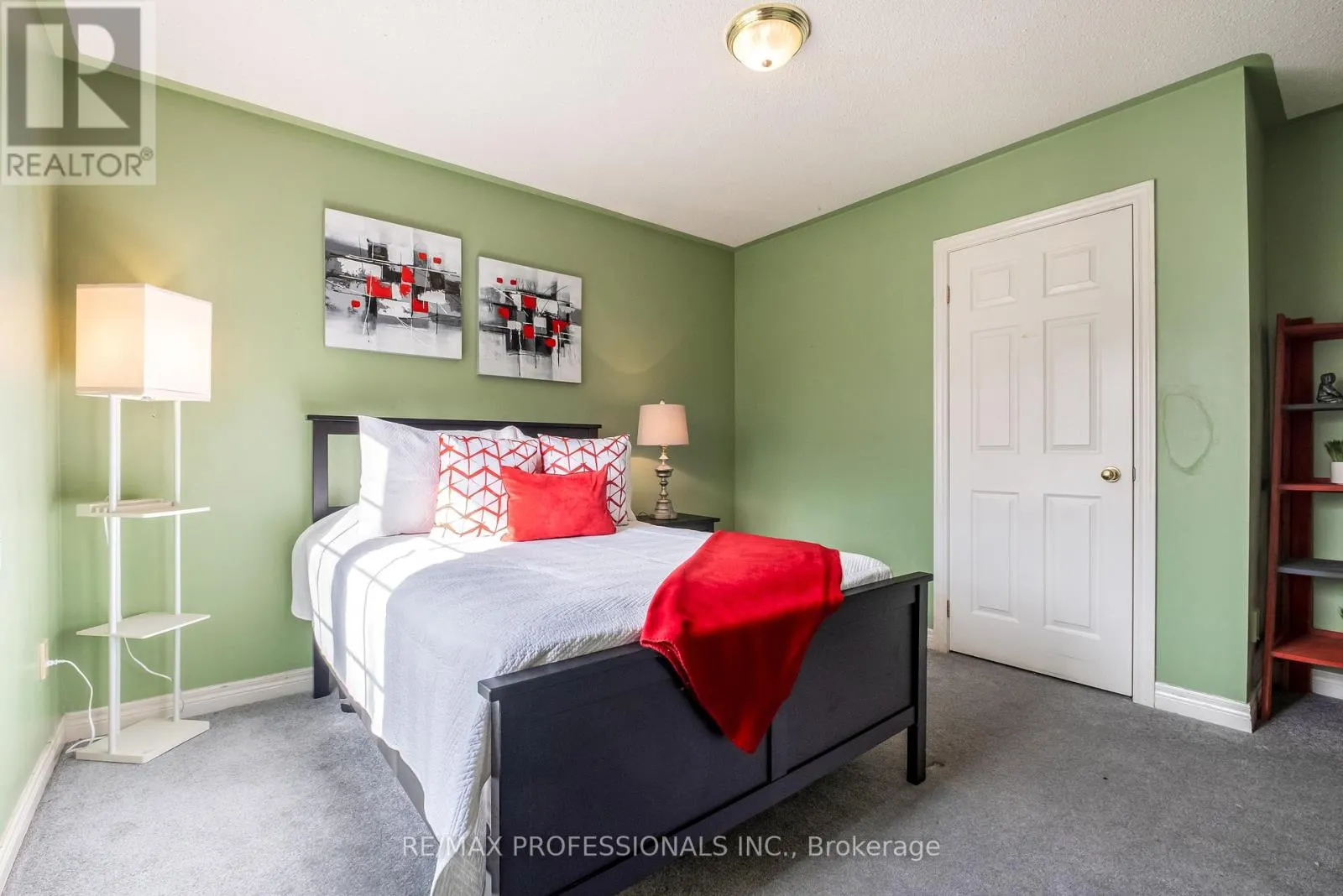 65 HICKORYBUSH AVENUE