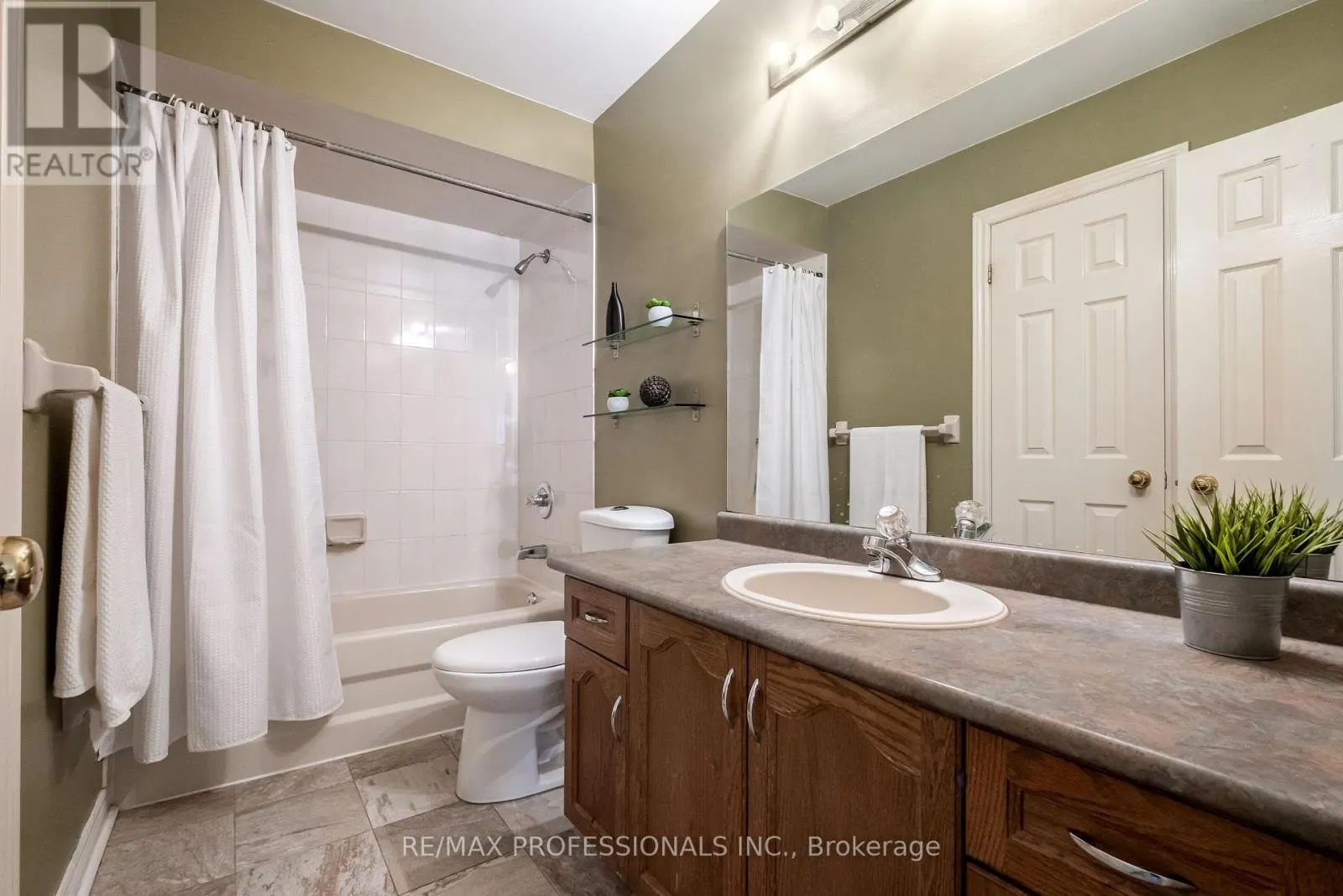 65 HICKORYBUSH AVENUE