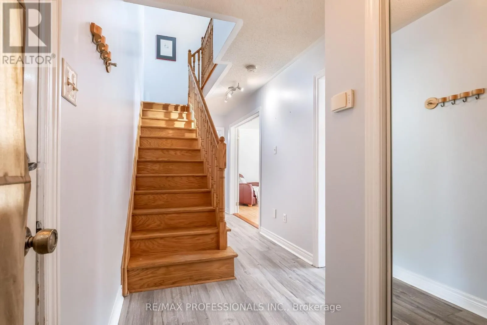 65 HICKORYBUSH AVENUE