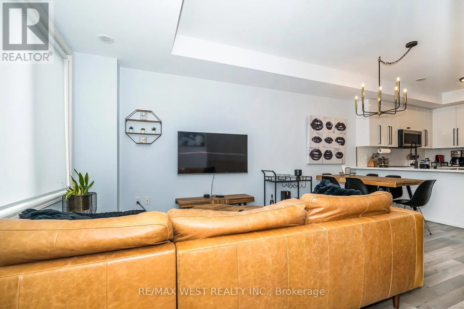 12 - 2285 MCNAB LANE