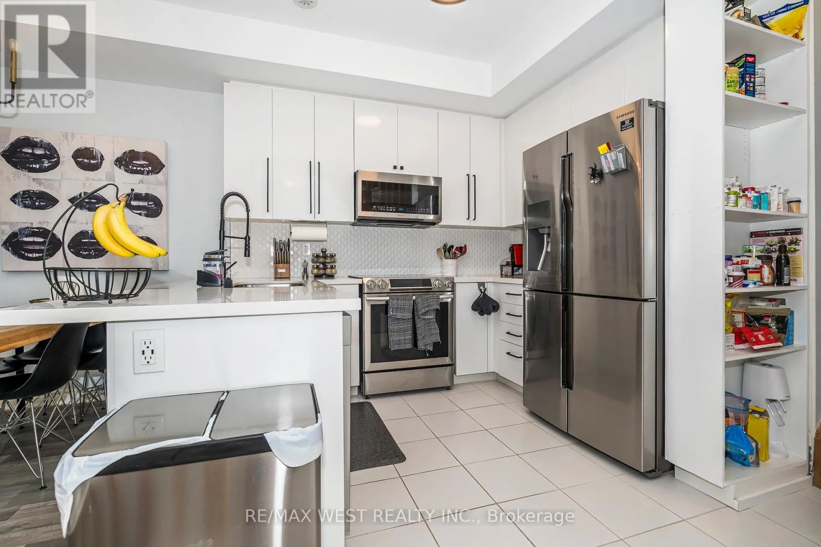 12 - 2285 MCNAB LANE