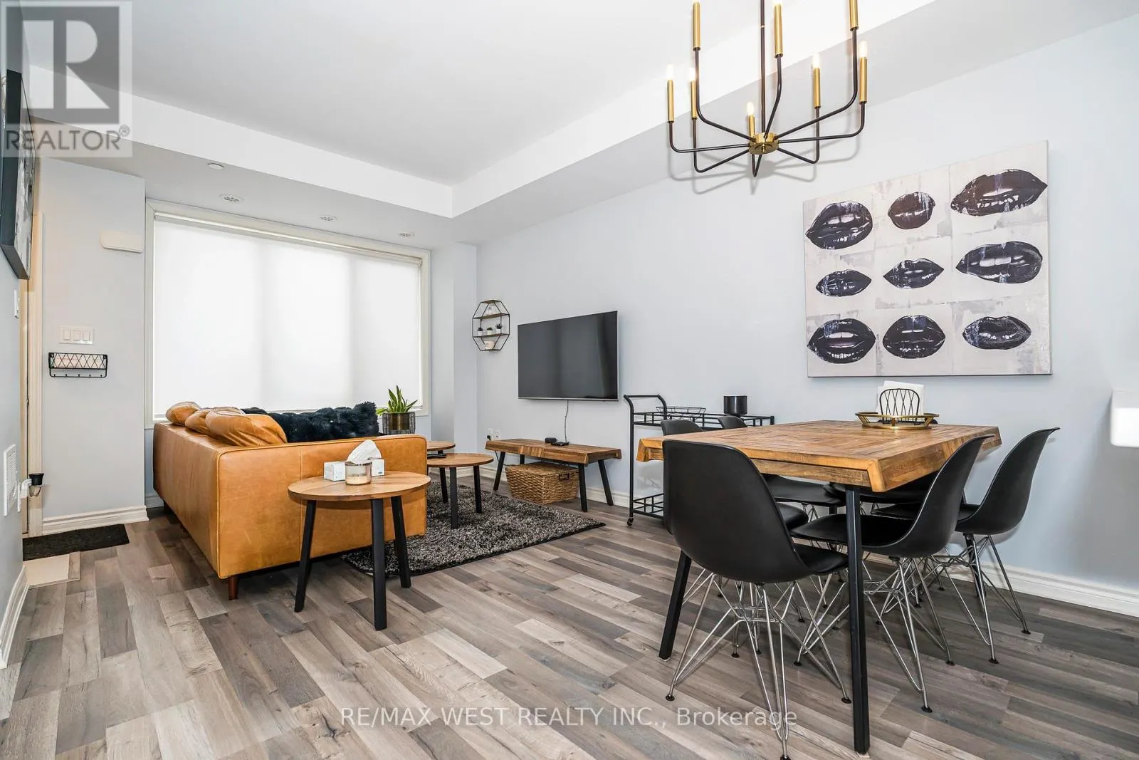 12 - 2285 MCNAB LANE