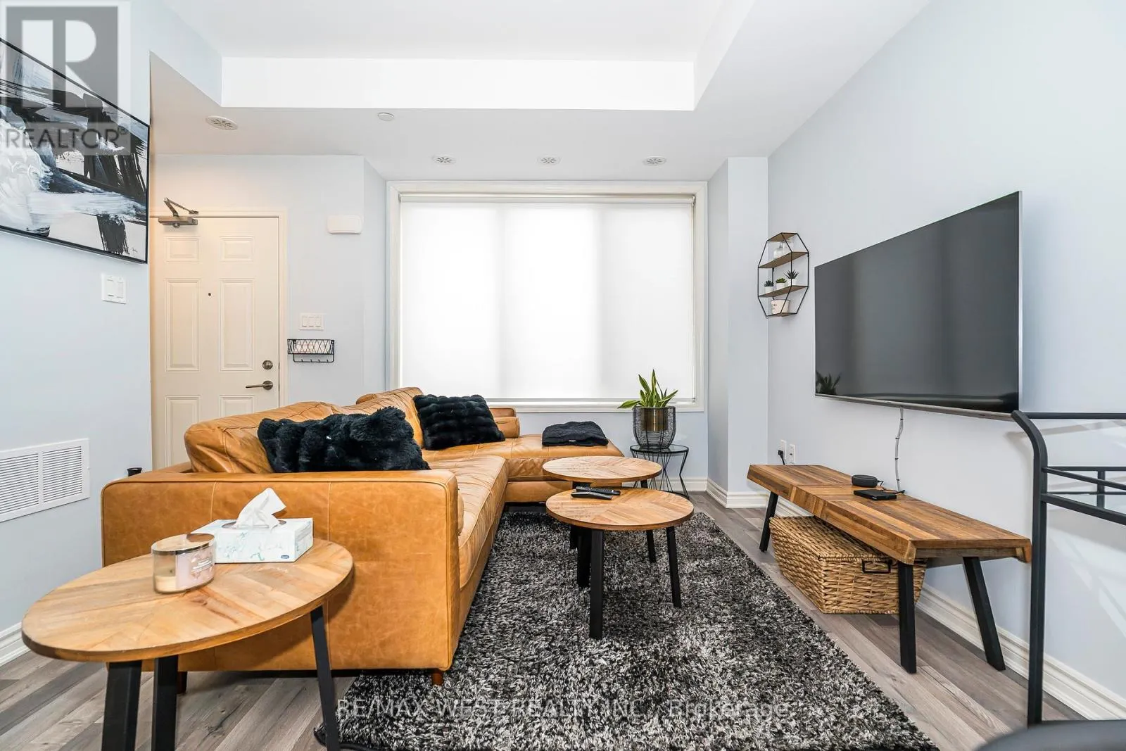 12 - 2285 MCNAB LANE