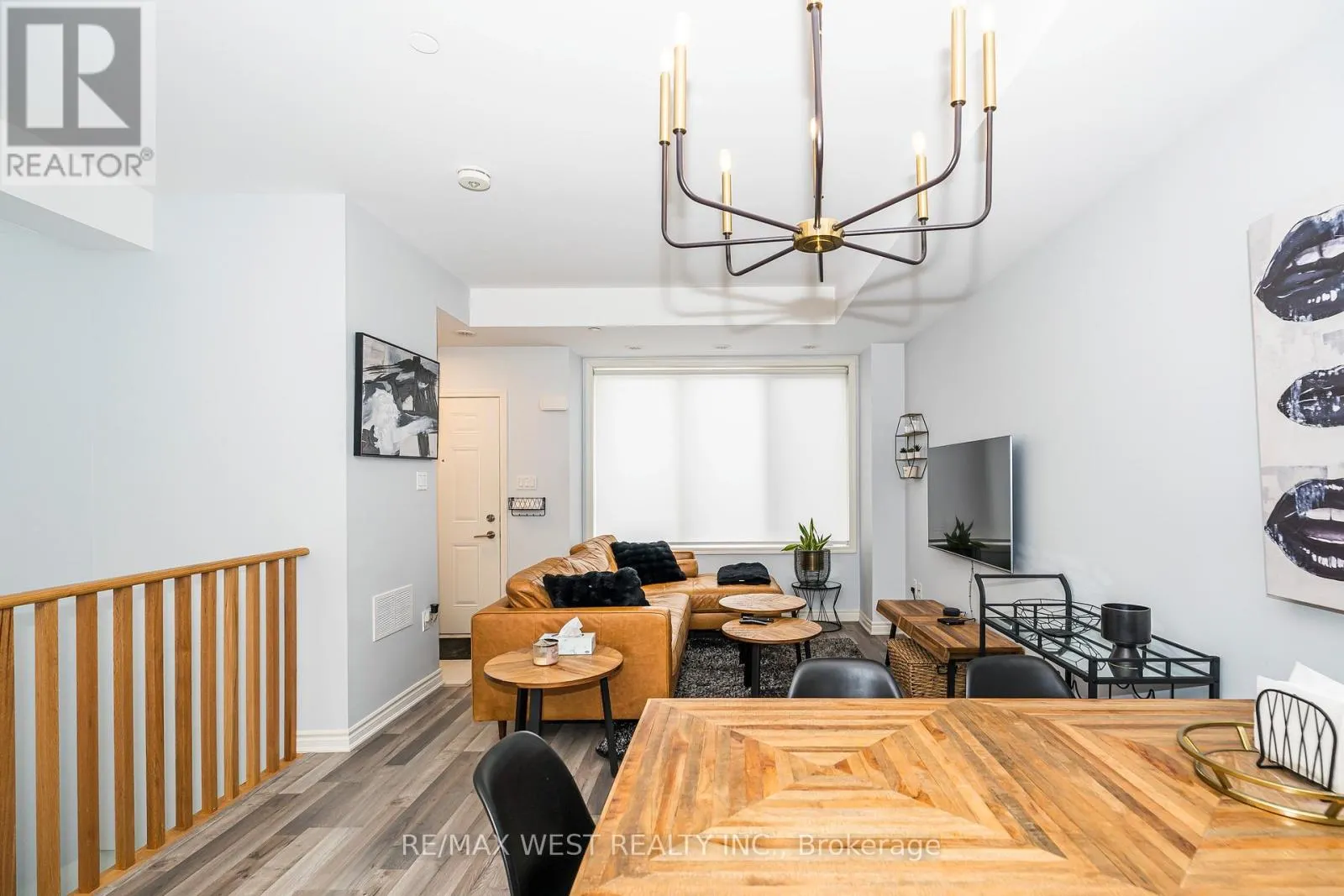 12 - 2285 MCNAB LANE