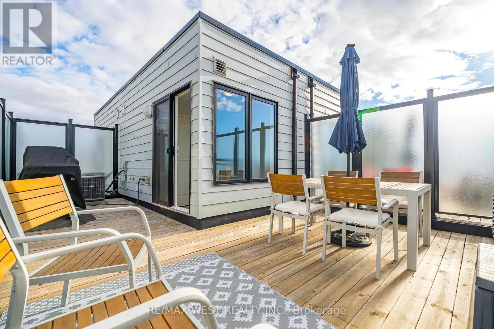 12 - 2285 MCNAB LANE