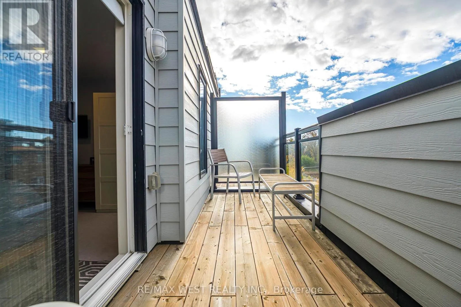 12 - 2285 MCNAB LANE