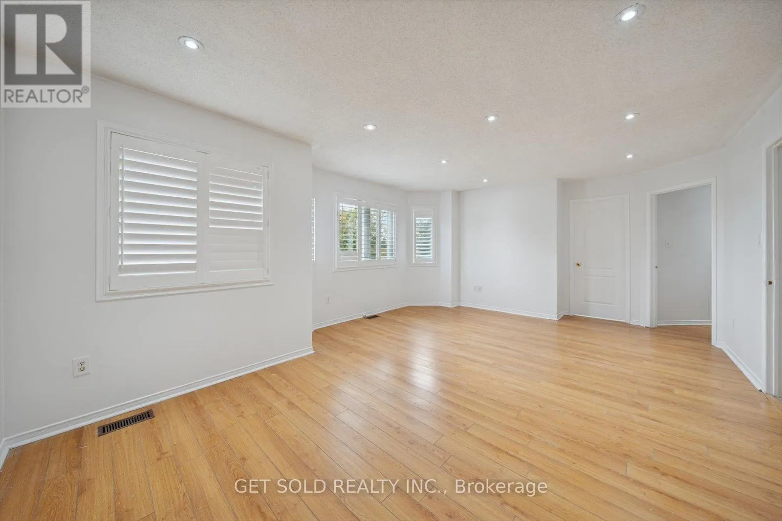 36 FIELD THISTLE DRIVE