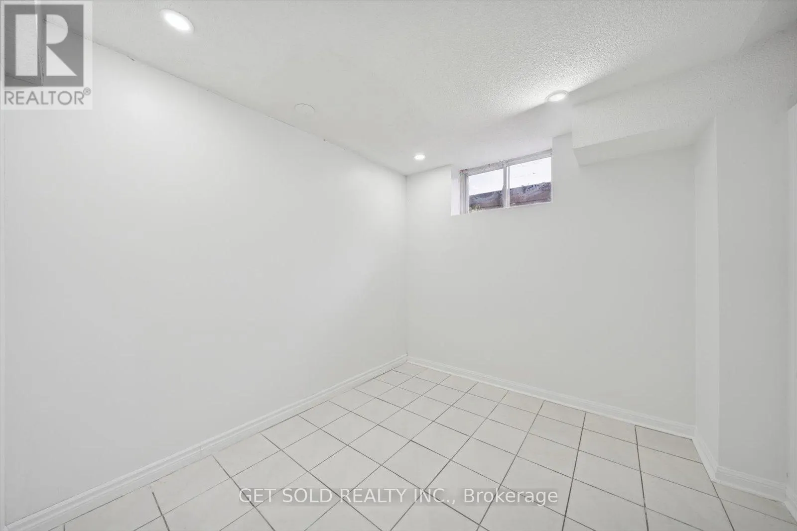 36 FIELD THISTLE DRIVE