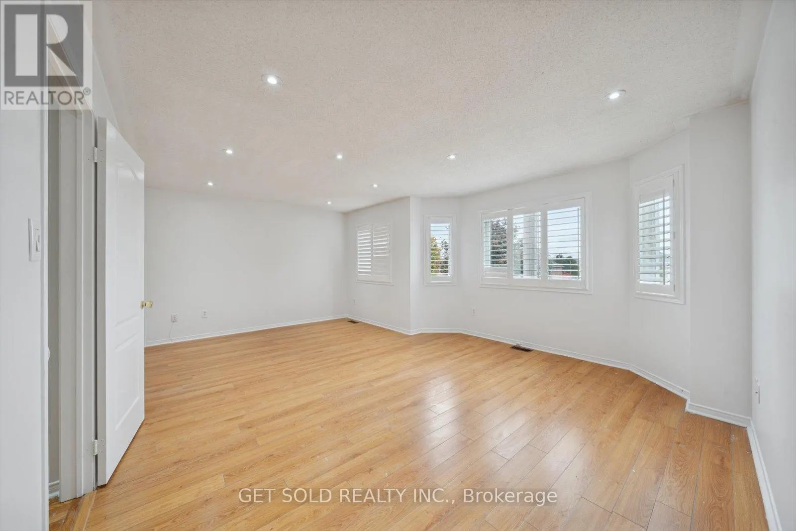 36 FIELD THISTLE DRIVE