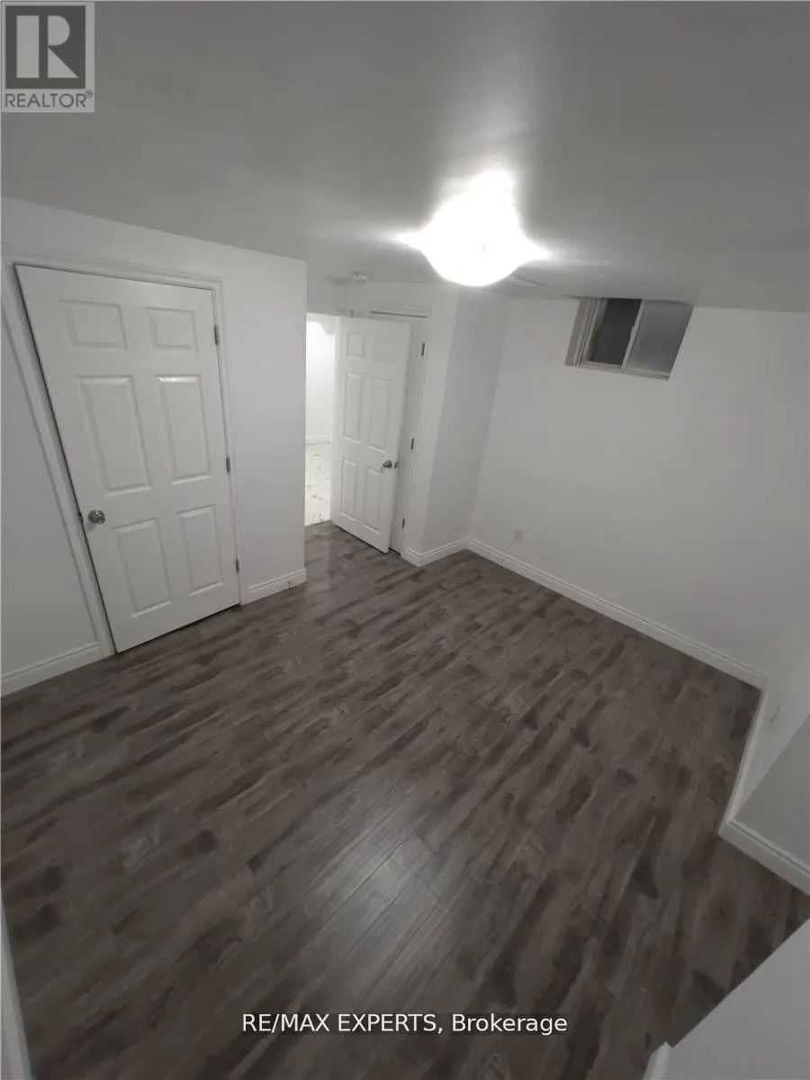 BSMT - 43 JINGLE CRESCENT