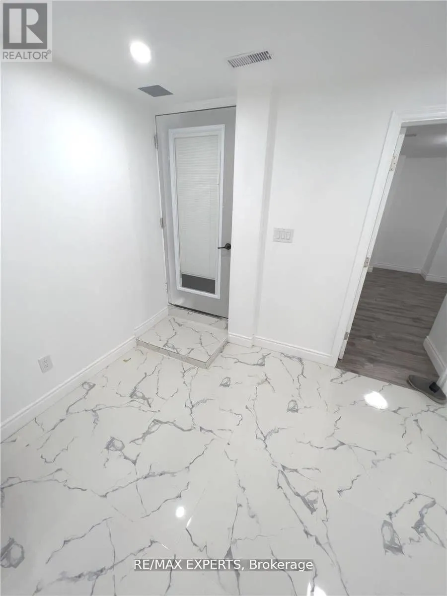 BSMT - 43 JINGLE CRESCENT