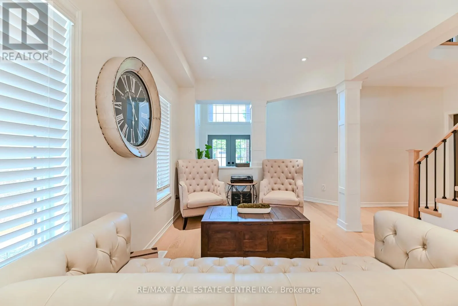 2498 LONGRIDGE CRESCENT