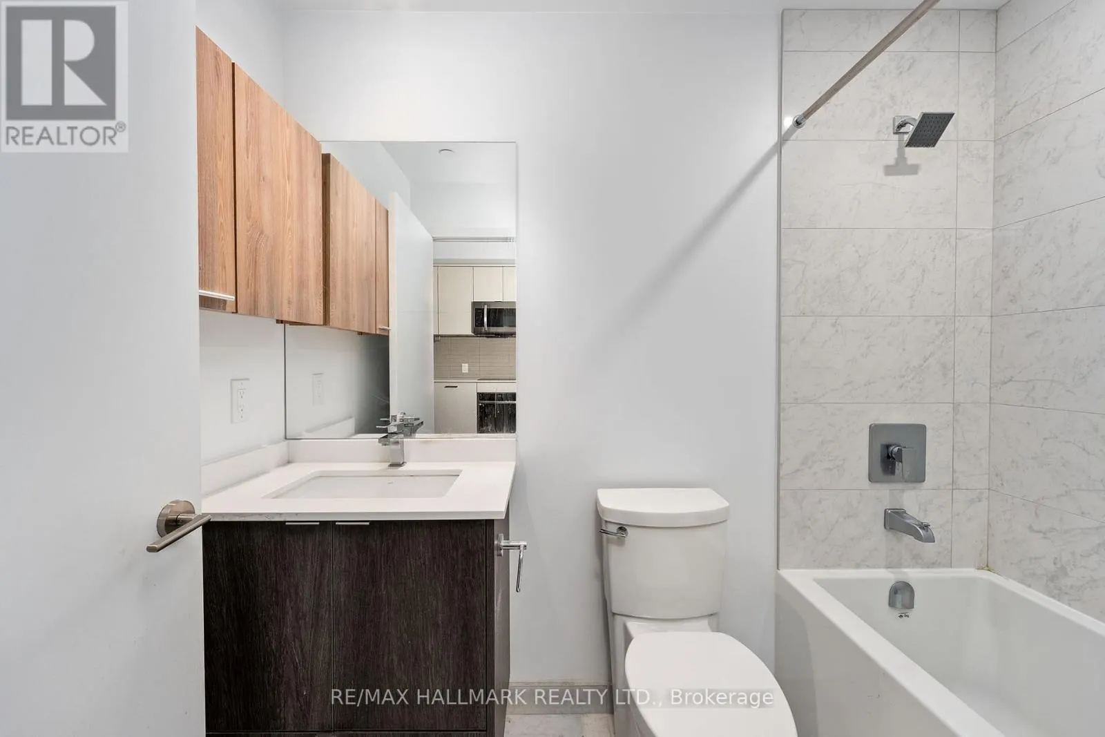 3807 - 1928 LAKESHORE BOULEVARD W