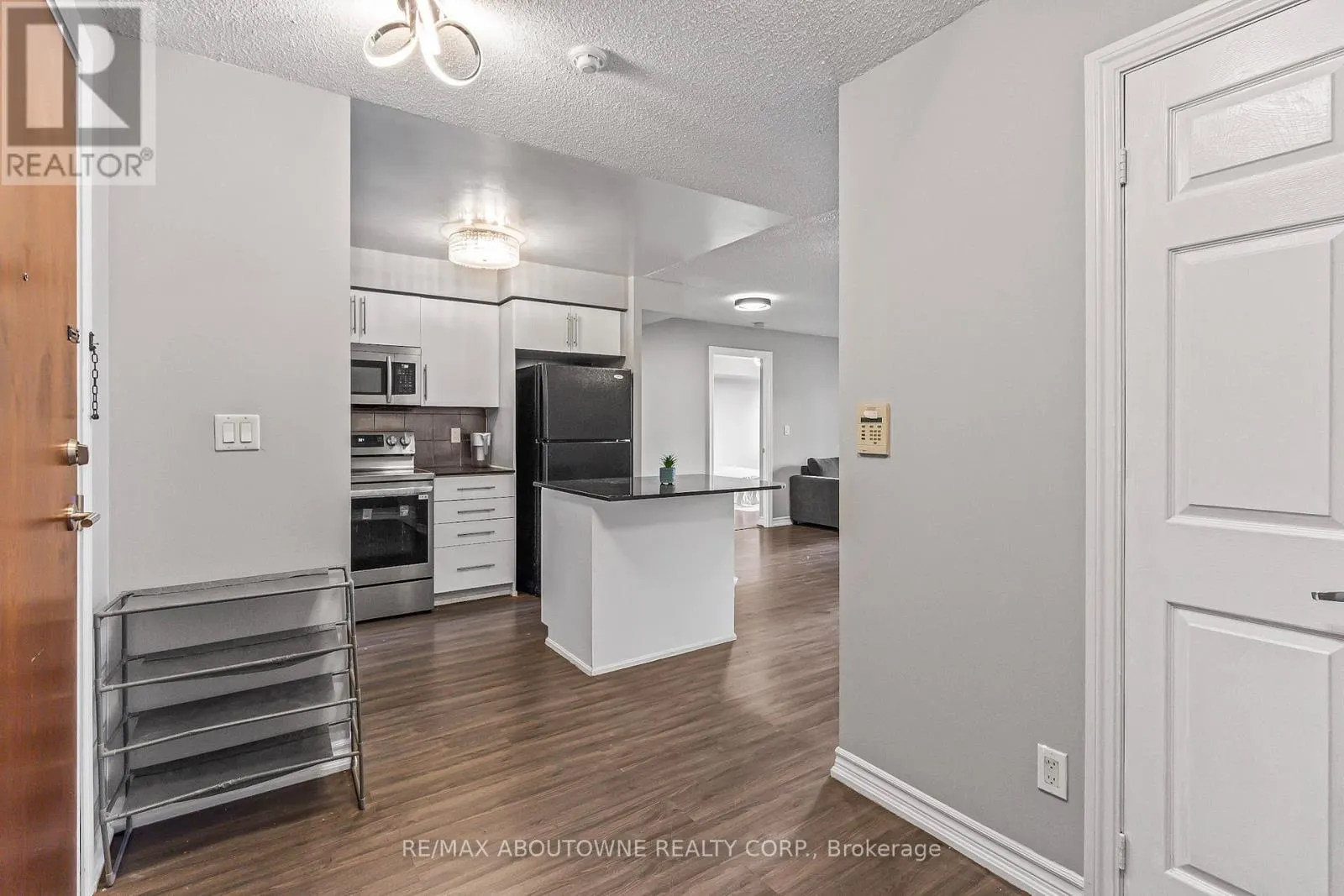 401 - 310 BURNHAMTHORPE ROAD W