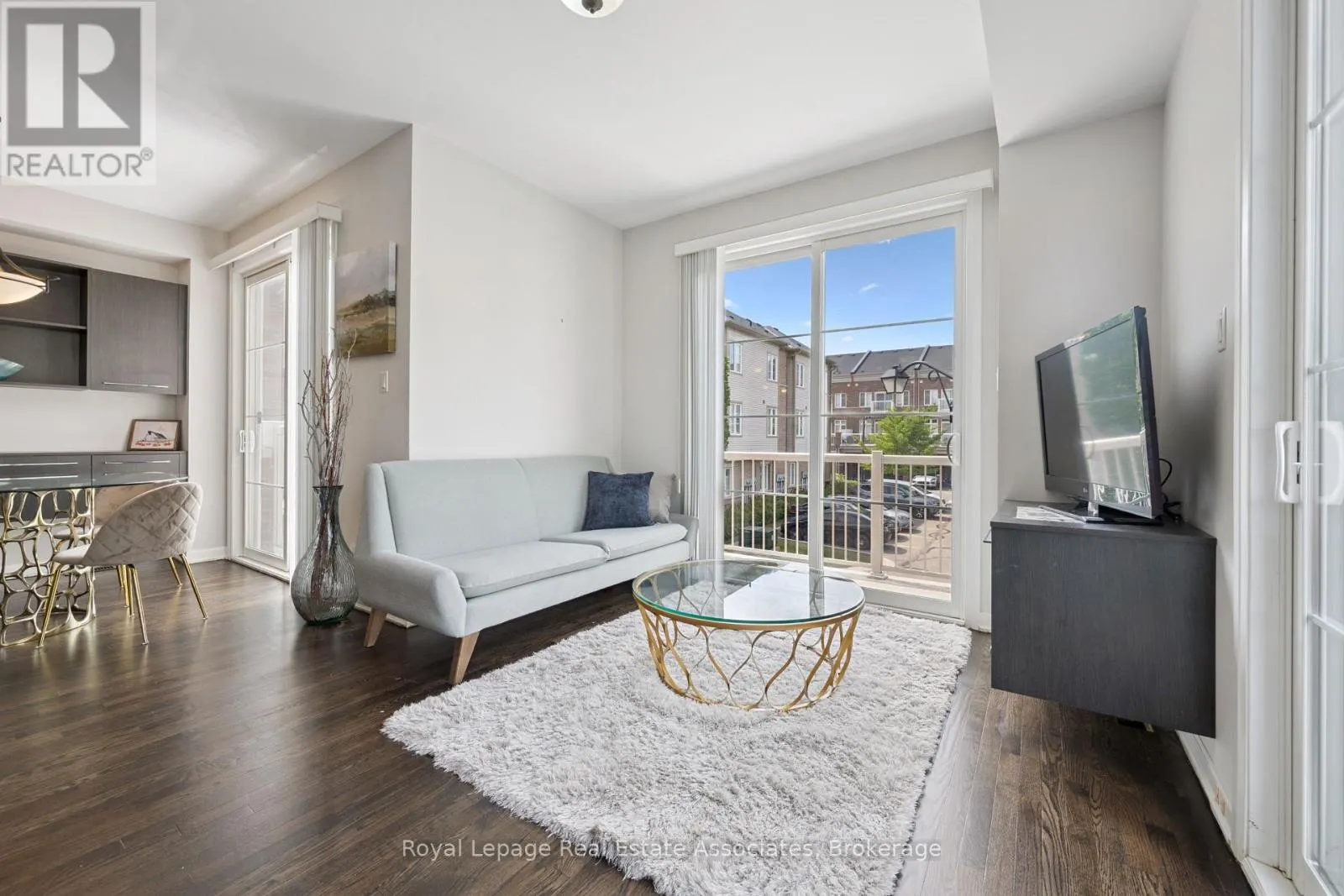 71 - 165 HAMPSHIRE WAY