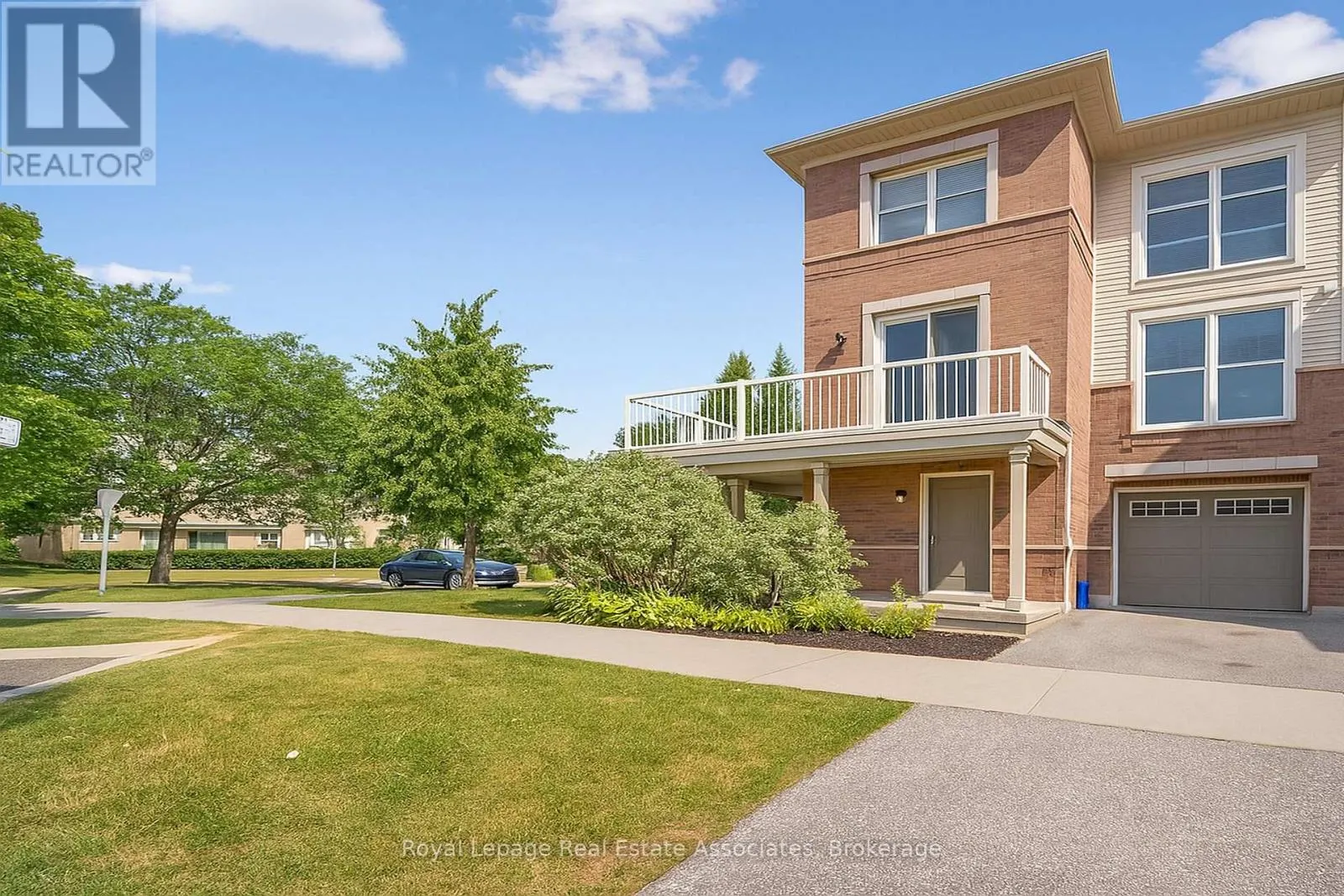 71 - 165 HAMPSHIRE WAY