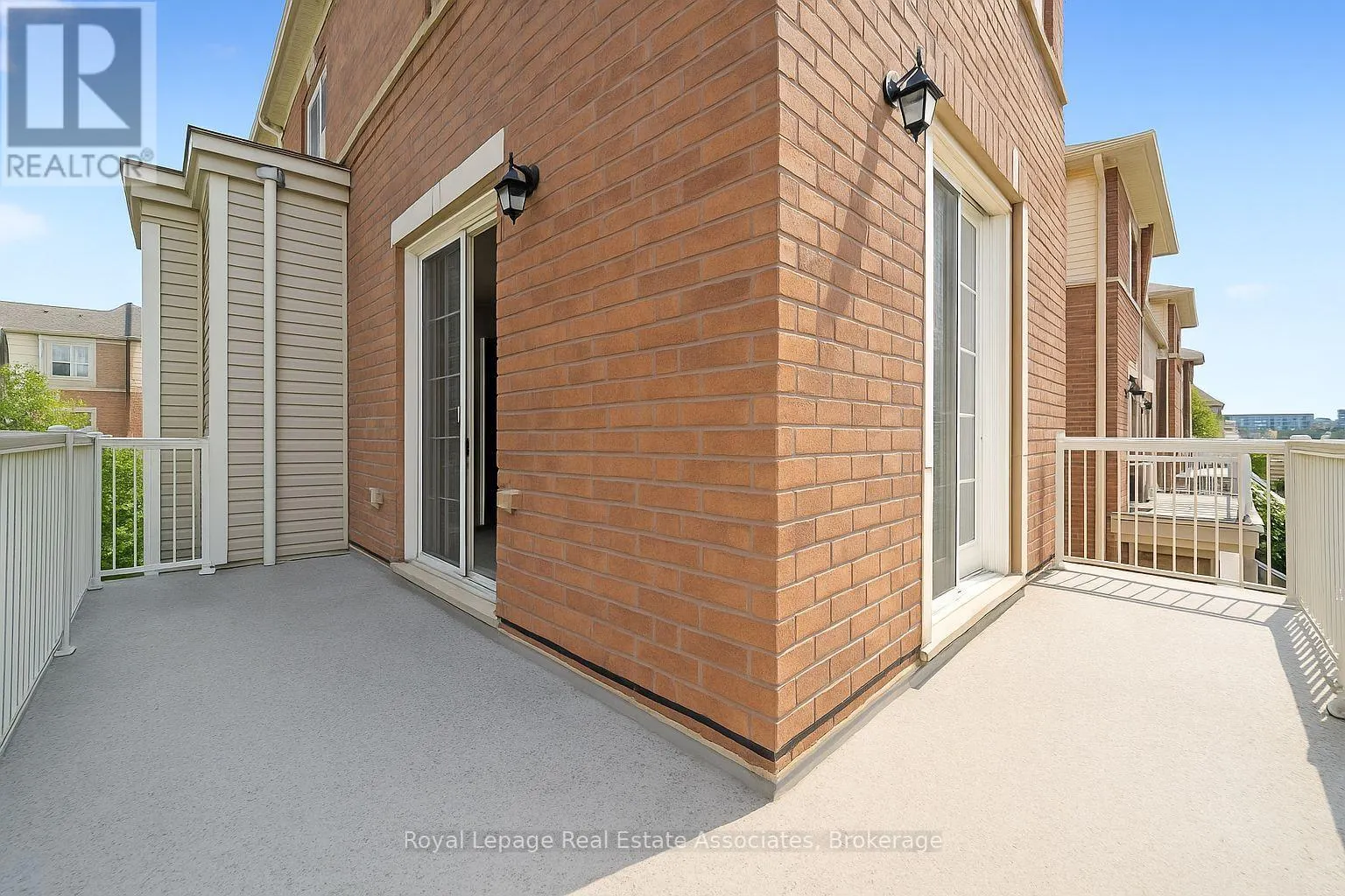 71 - 165 HAMPSHIRE WAY