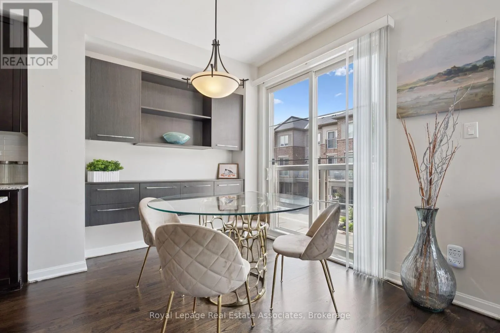 71 - 165 HAMPSHIRE WAY