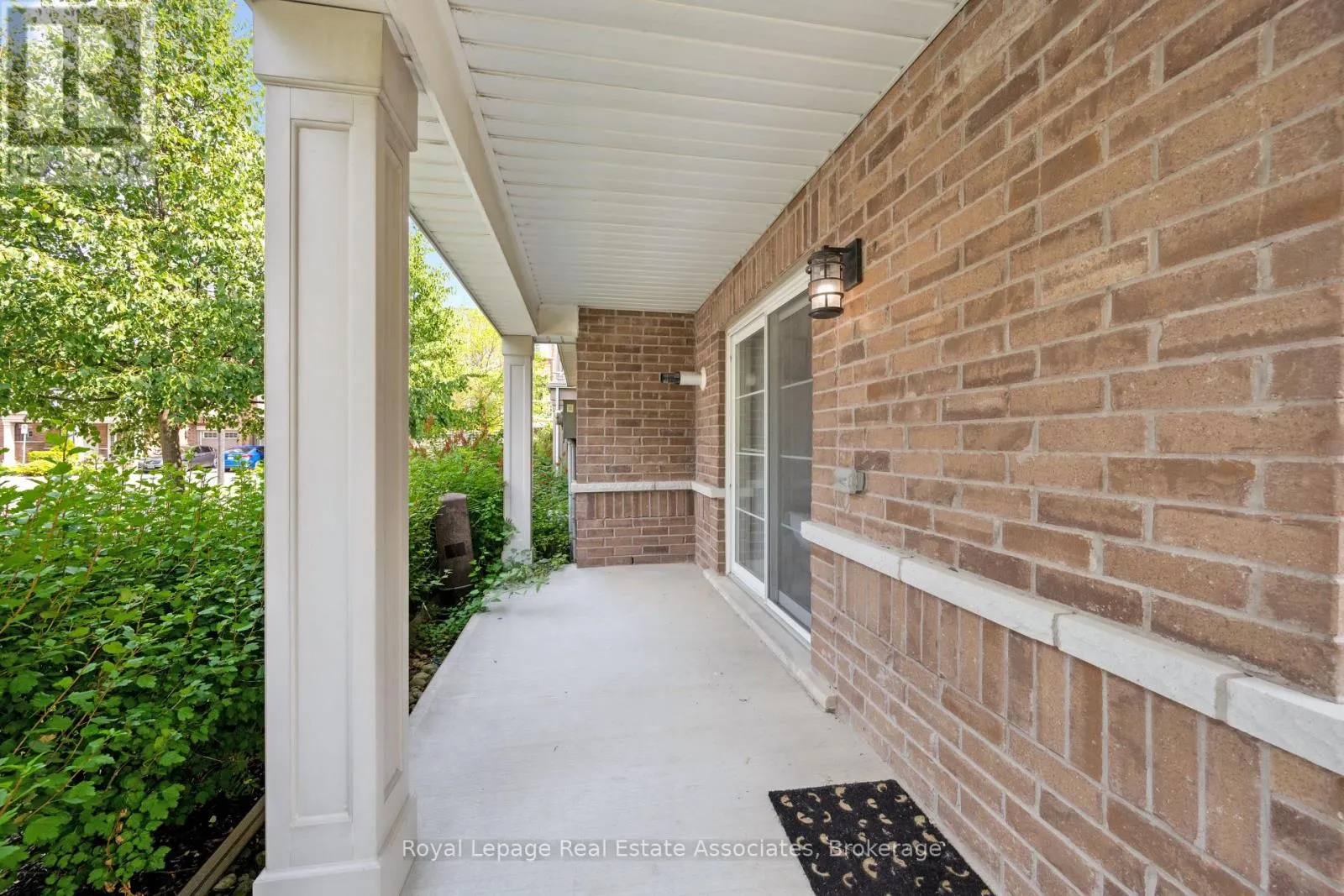 71 - 165 HAMPSHIRE WAY