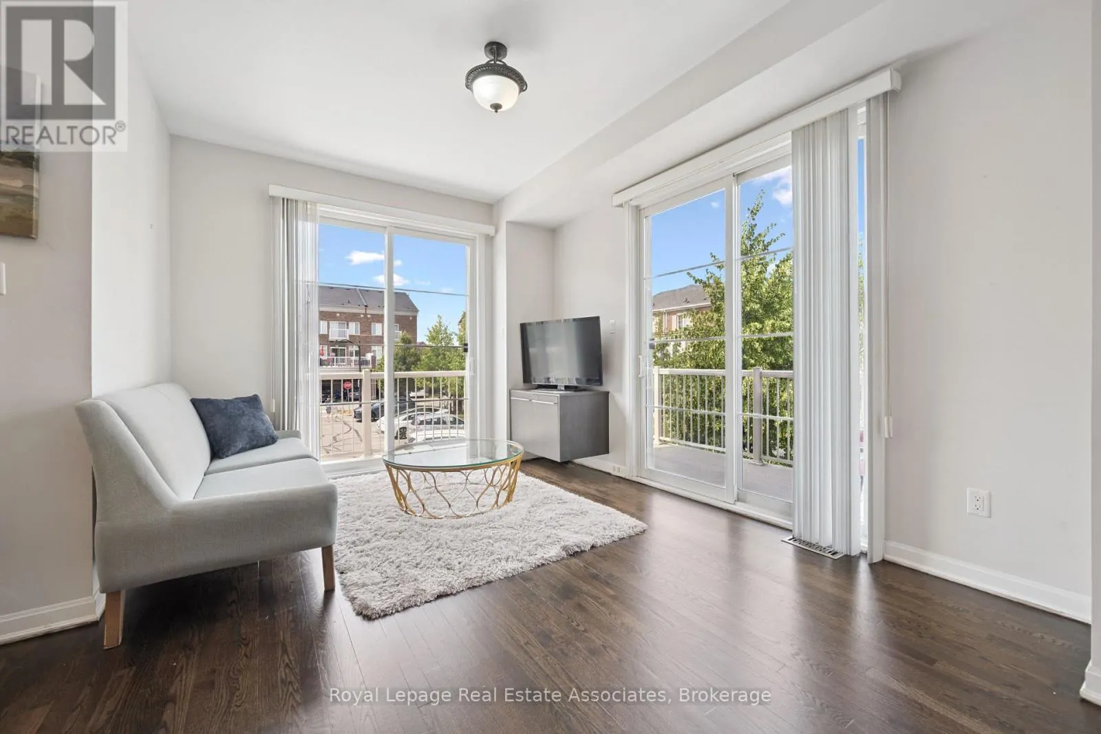 71 - 165 HAMPSHIRE WAY