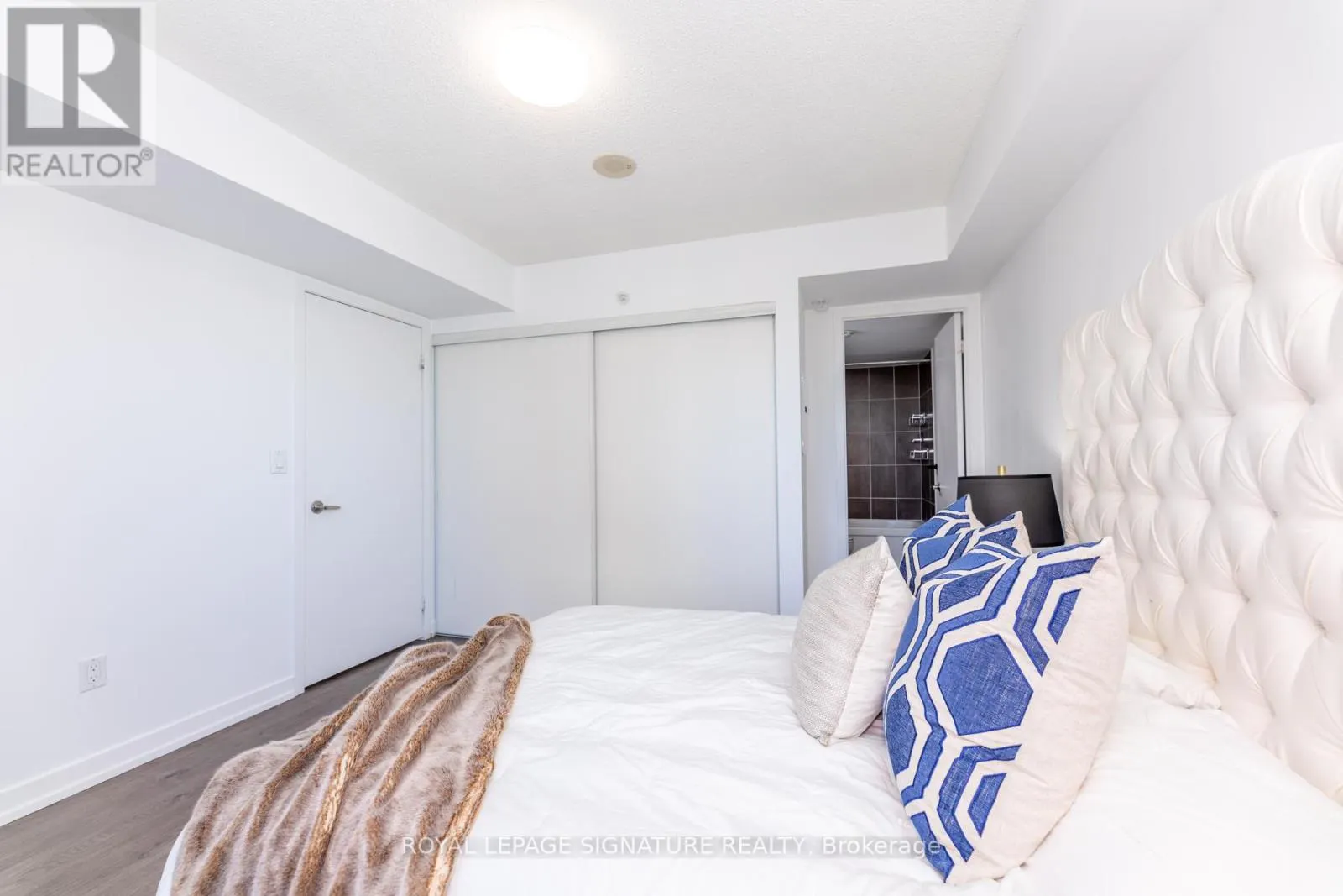 2201 - 1410 DUPONT STREET