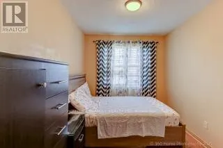 8 - 37 FOUR WINDS DRIVE